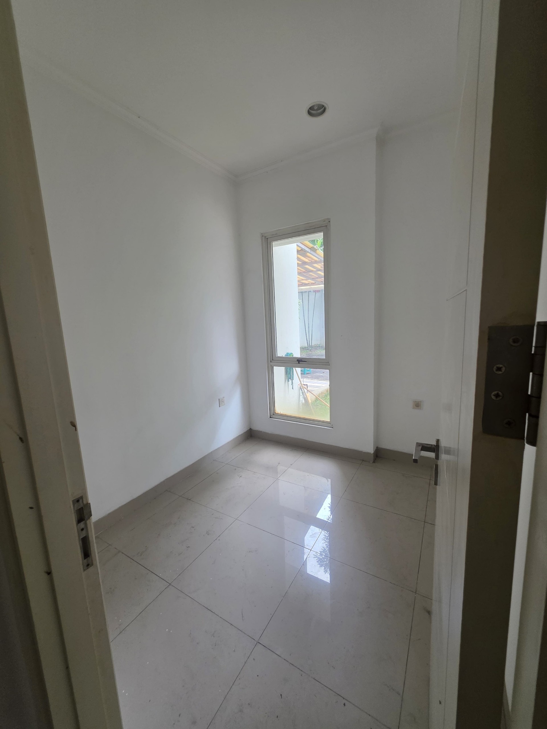 Rumah Disewa di Tangerang, foto 1 dari 8