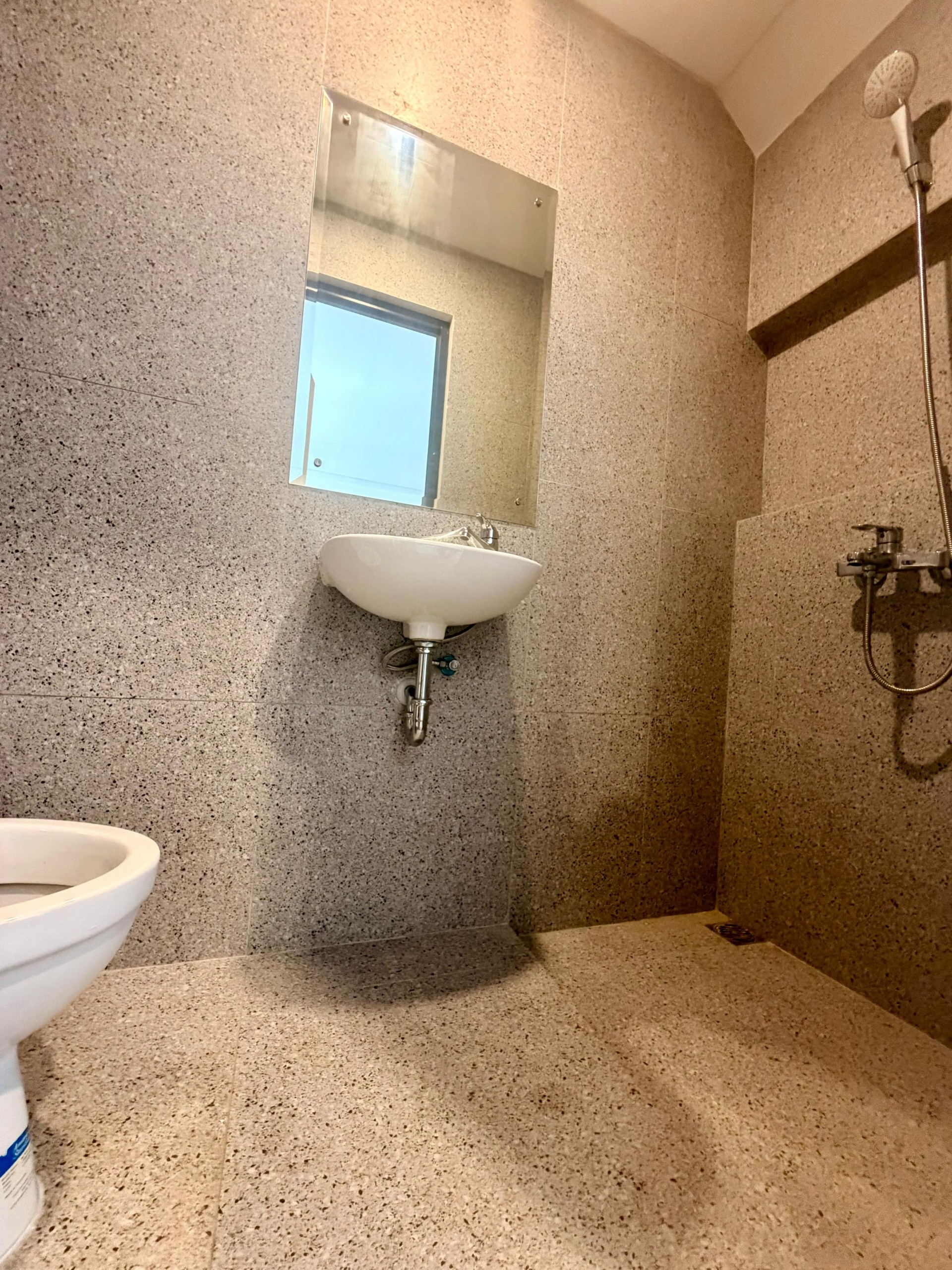 Rumah Disewa di Tangerang, foto 1 dari 10