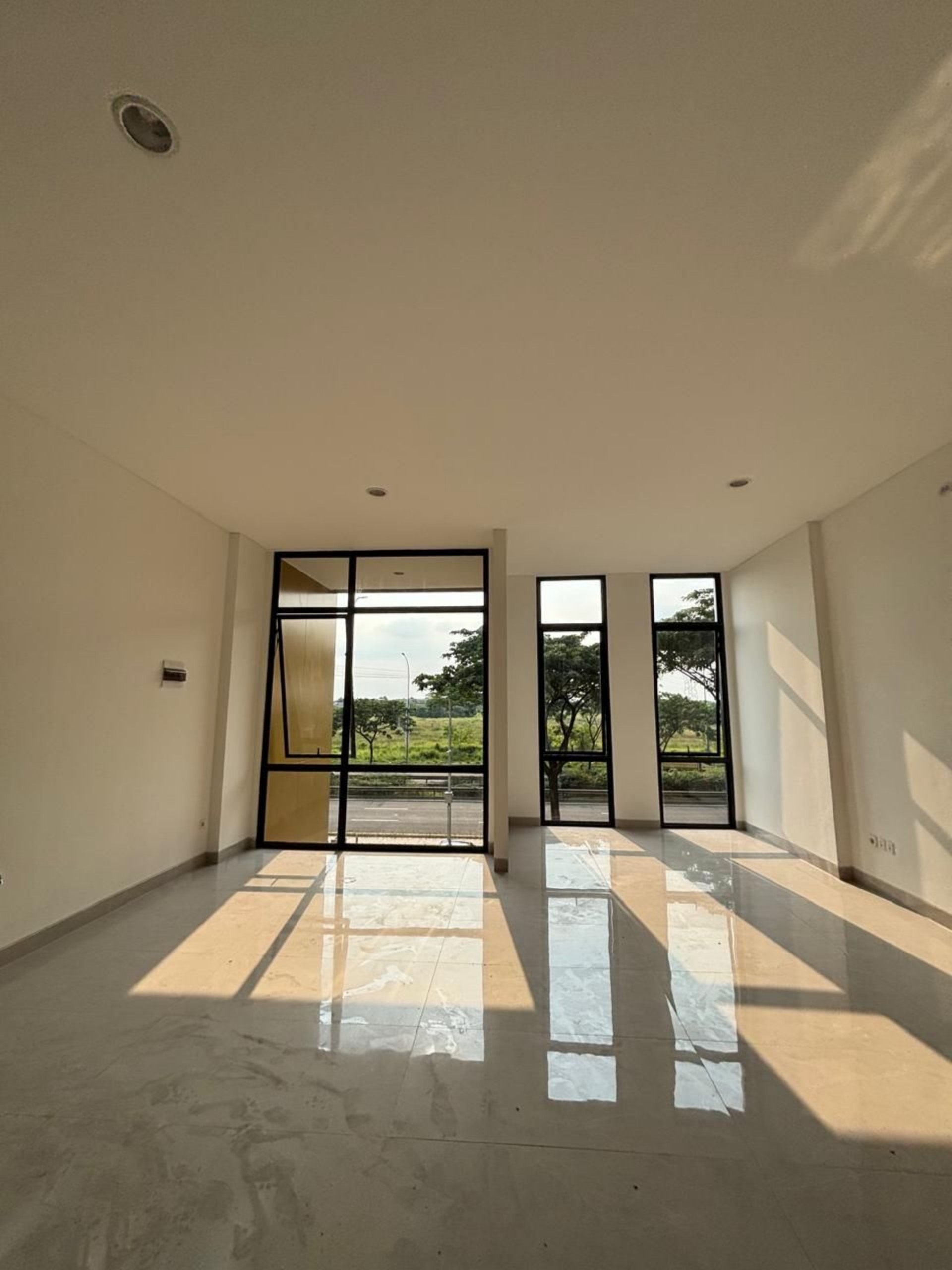 Ruko Disewa di Tangerang, foto 1 dari 10