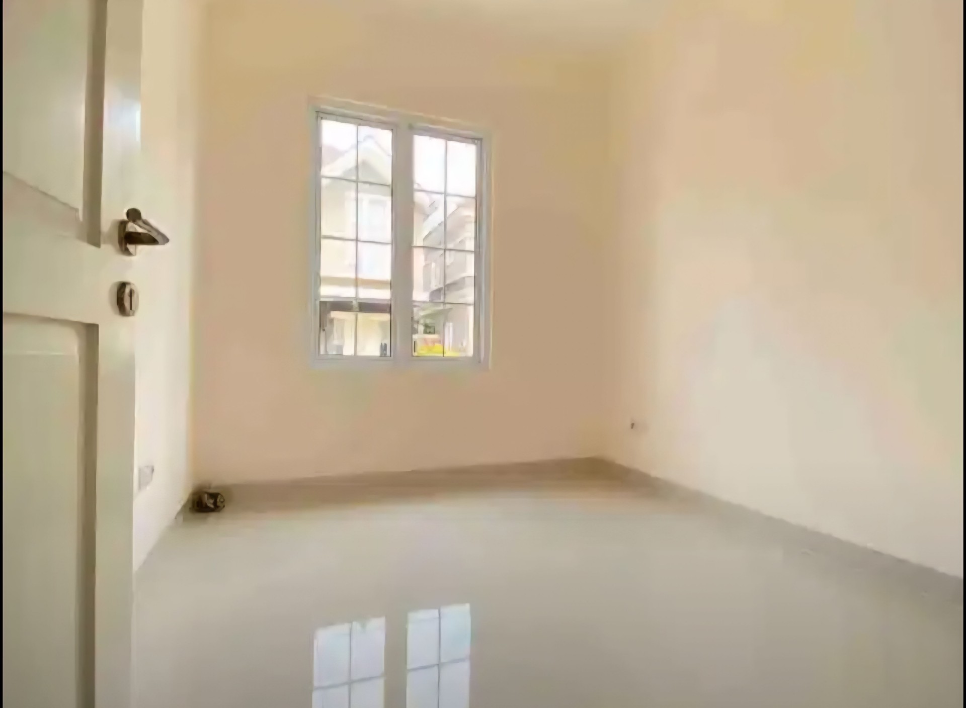 Rumah Disewa di Tangerang, foto 1 dari 9