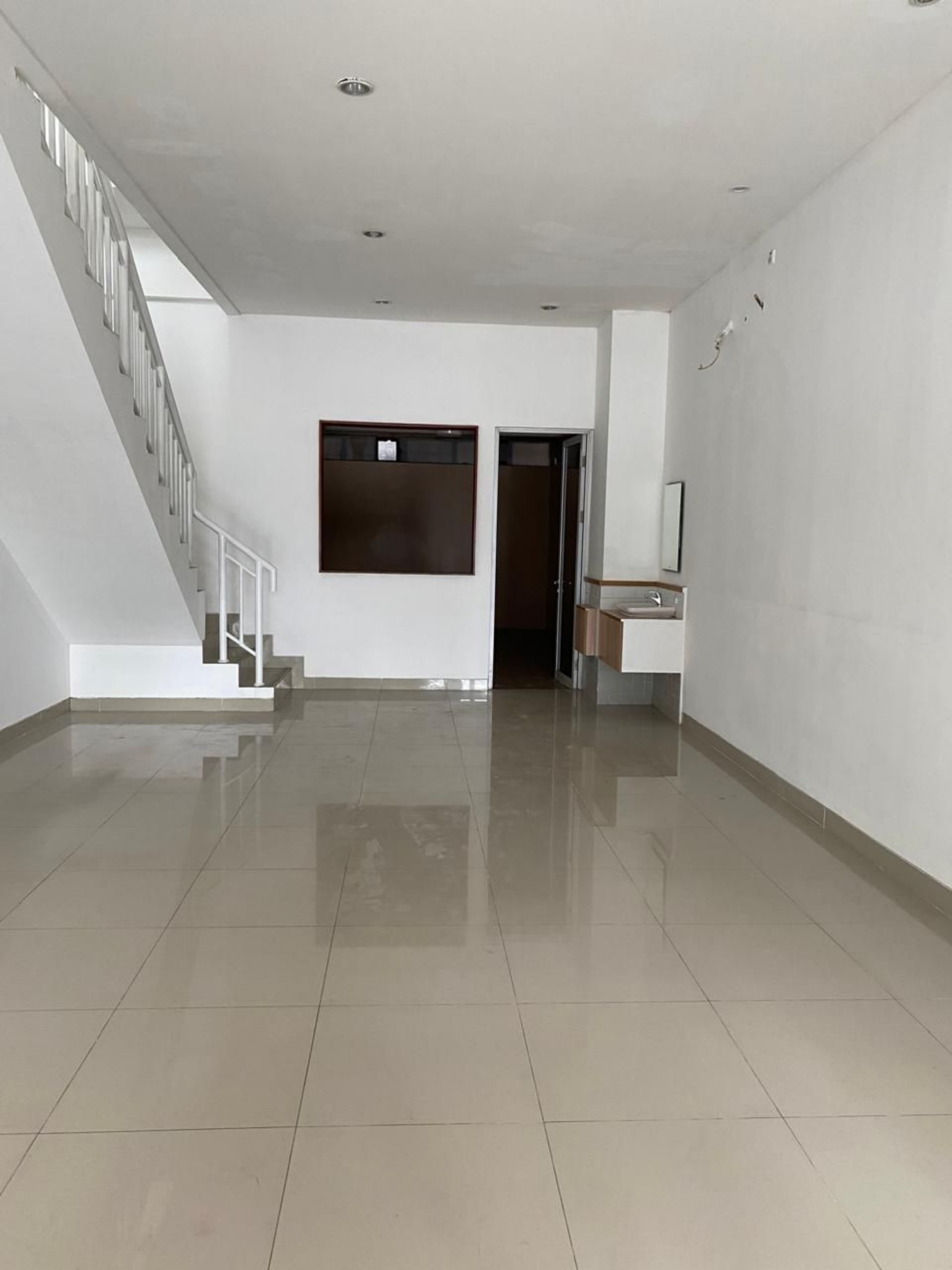 Ruko Disewa di Tangerang, foto 1 dari 8