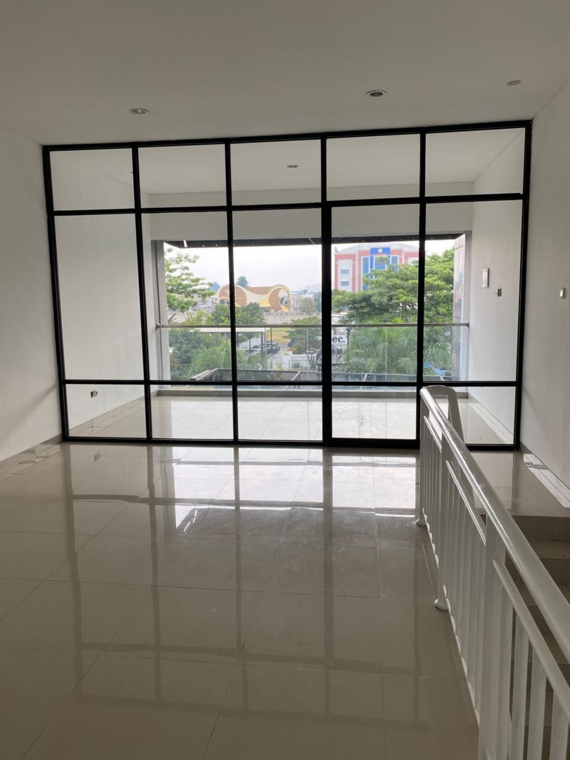 Ruko Disewa di Tangerang, foto 1 dari 8