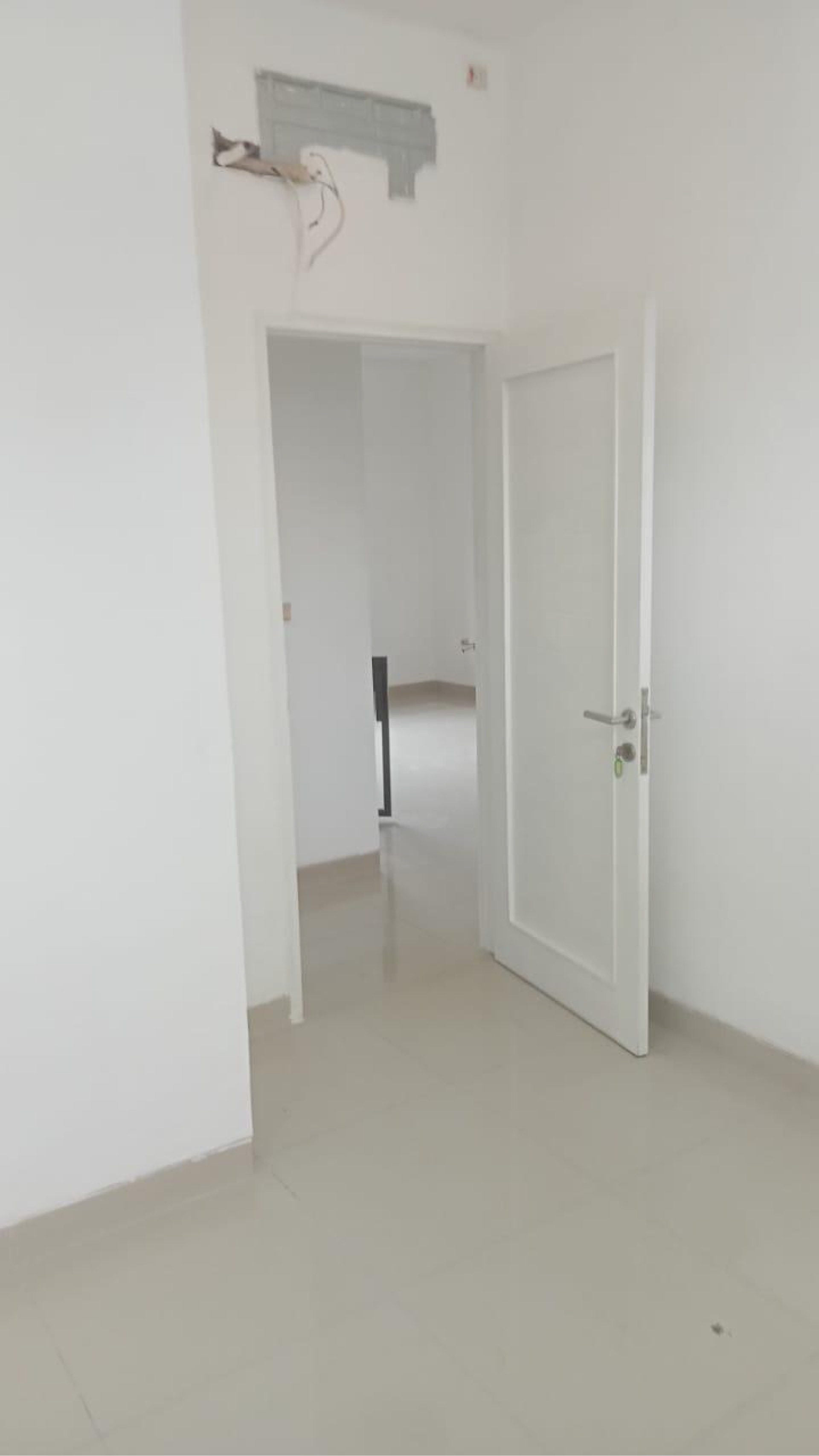 Rumah Dijual di Jakarta Barat, foto 1 dari 10