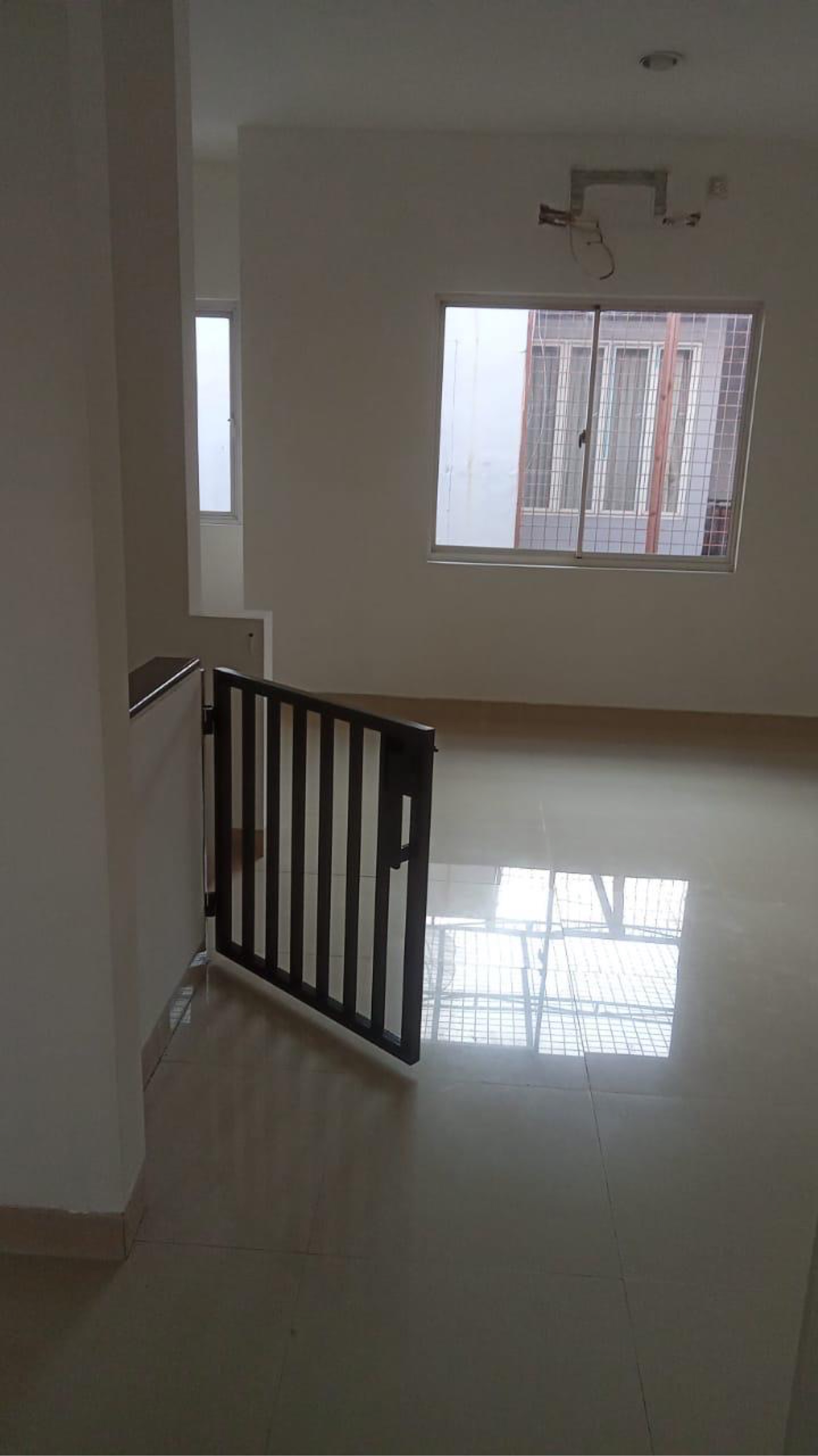 Rumah Dijual di Jakarta Barat, foto 1 dari 10