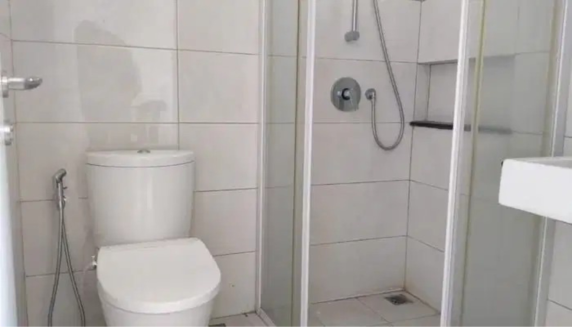 Rumah Dijual di Jakarta Barat, foto 1 dari 6