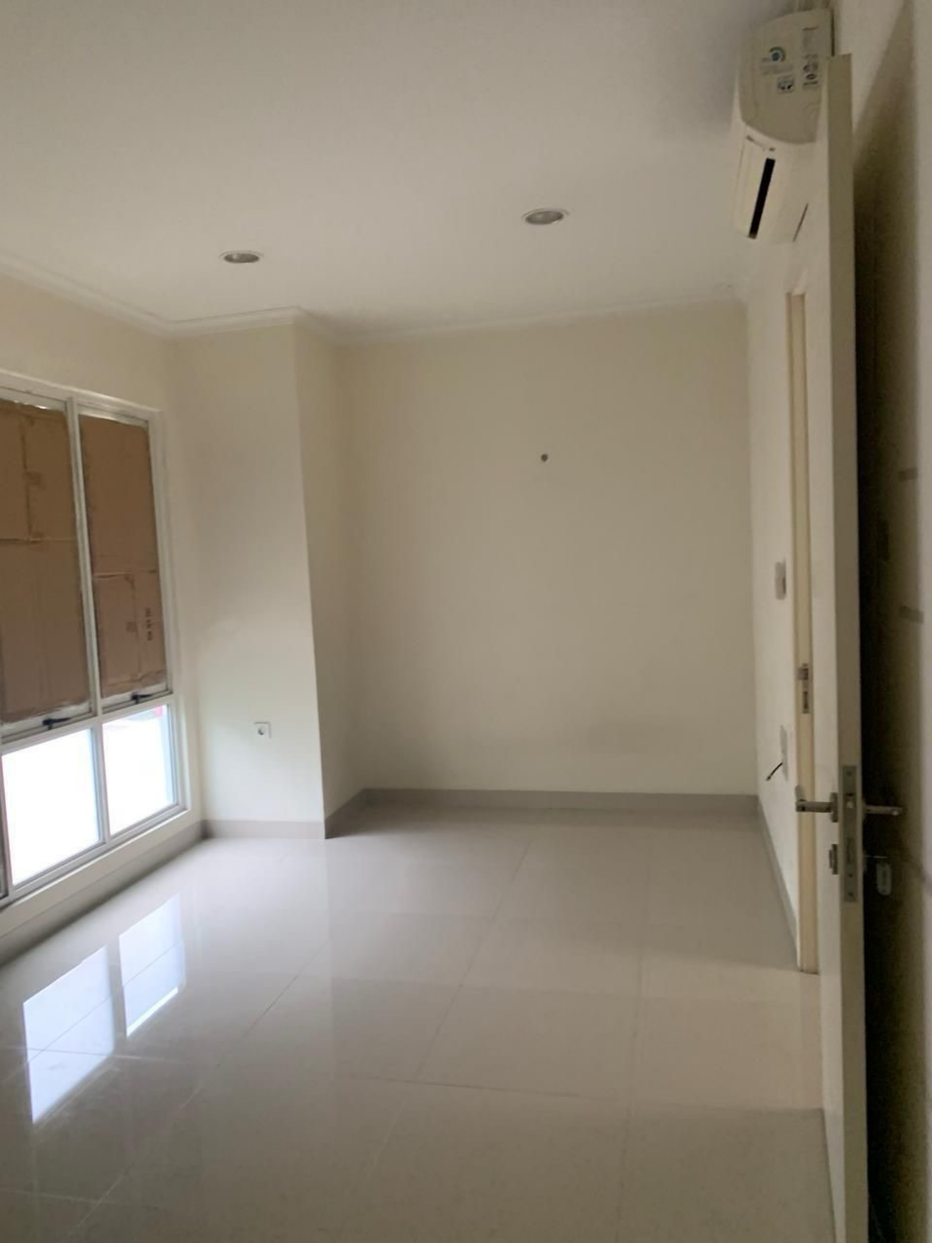 Rumah Dijual di Tangerang, foto 1 dari 10