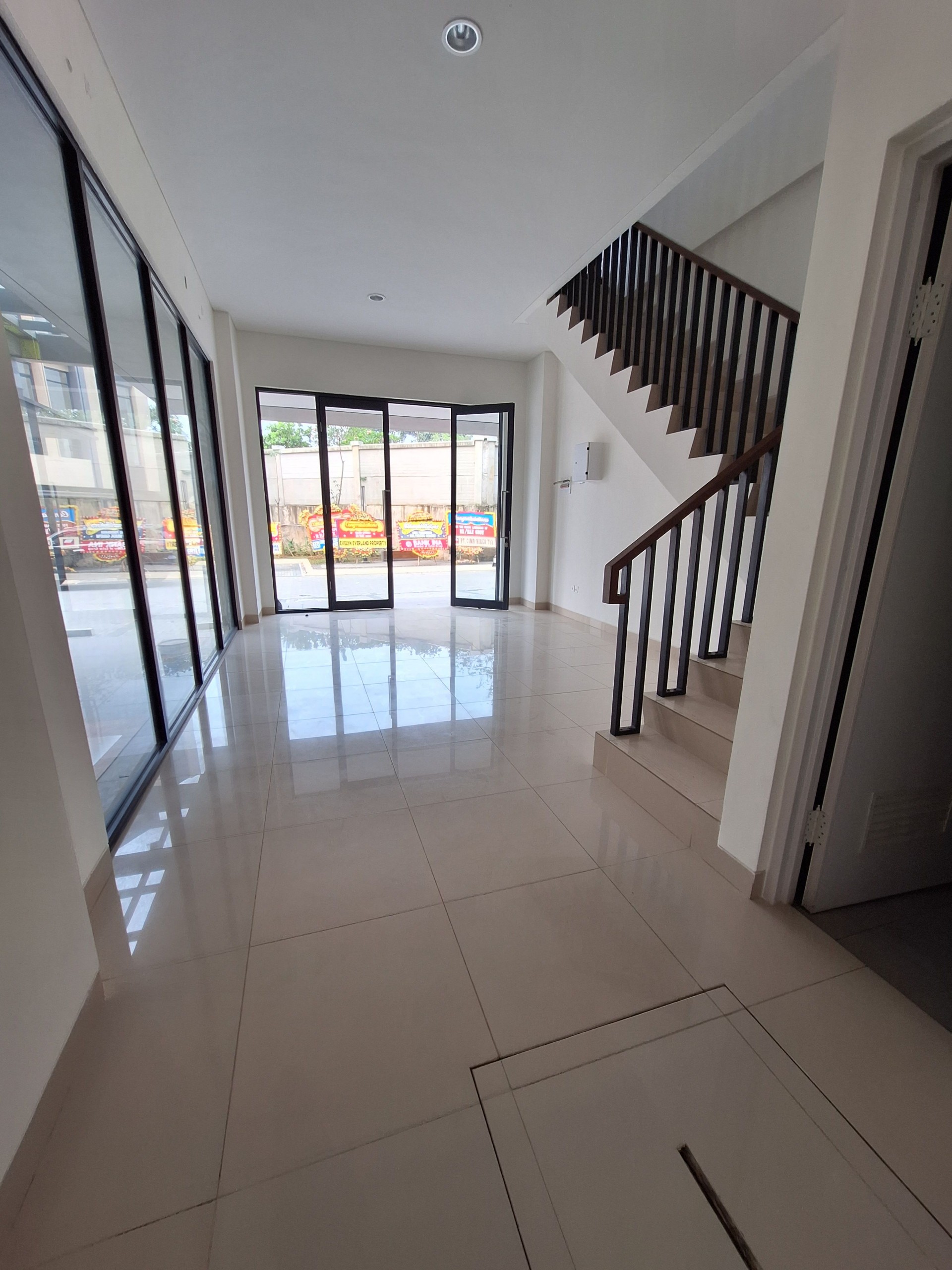 Ruko Disewa di Tangerang, foto 1 dari 5