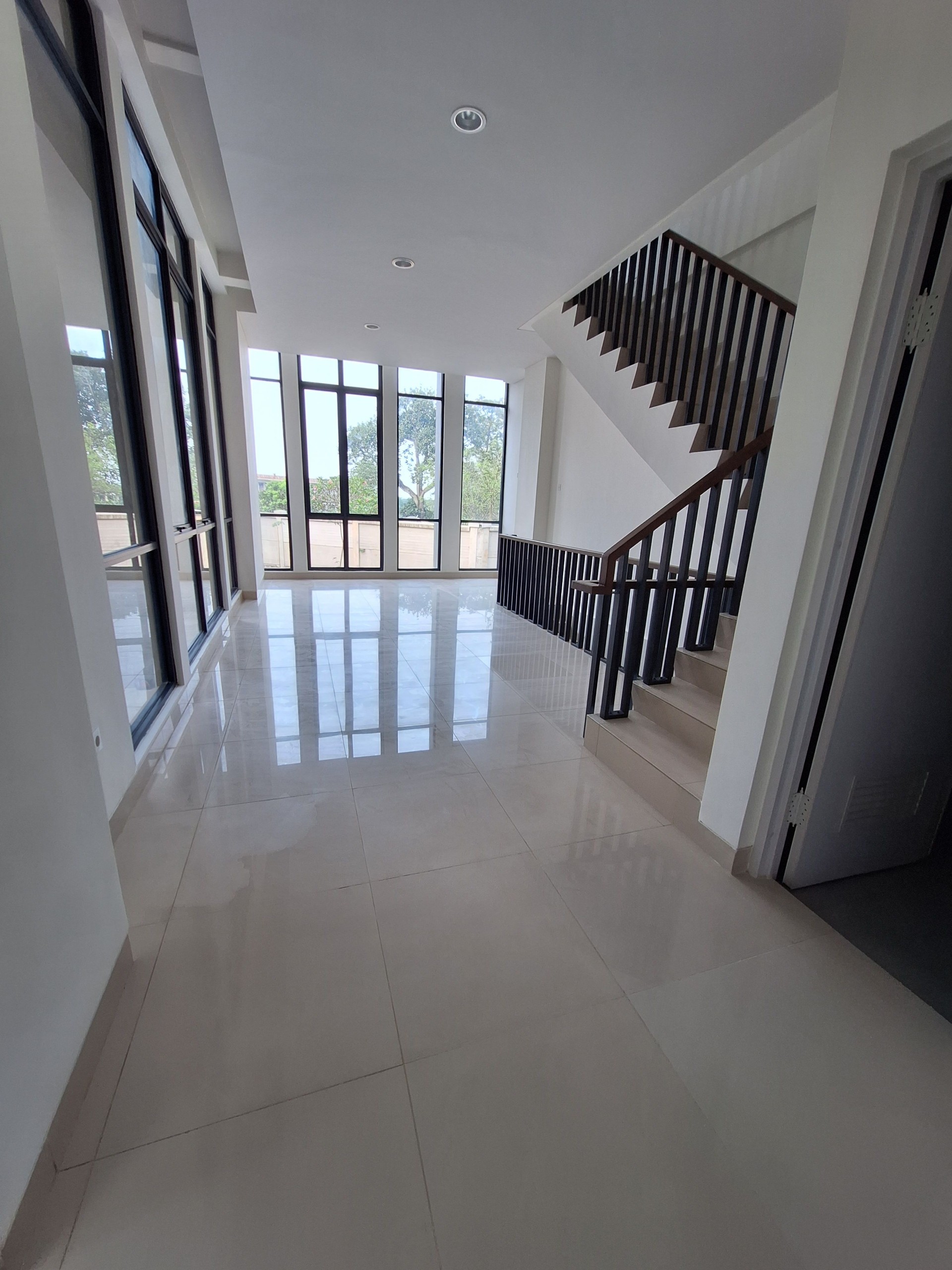Ruko Disewa di Tangerang, foto 1 dari 5