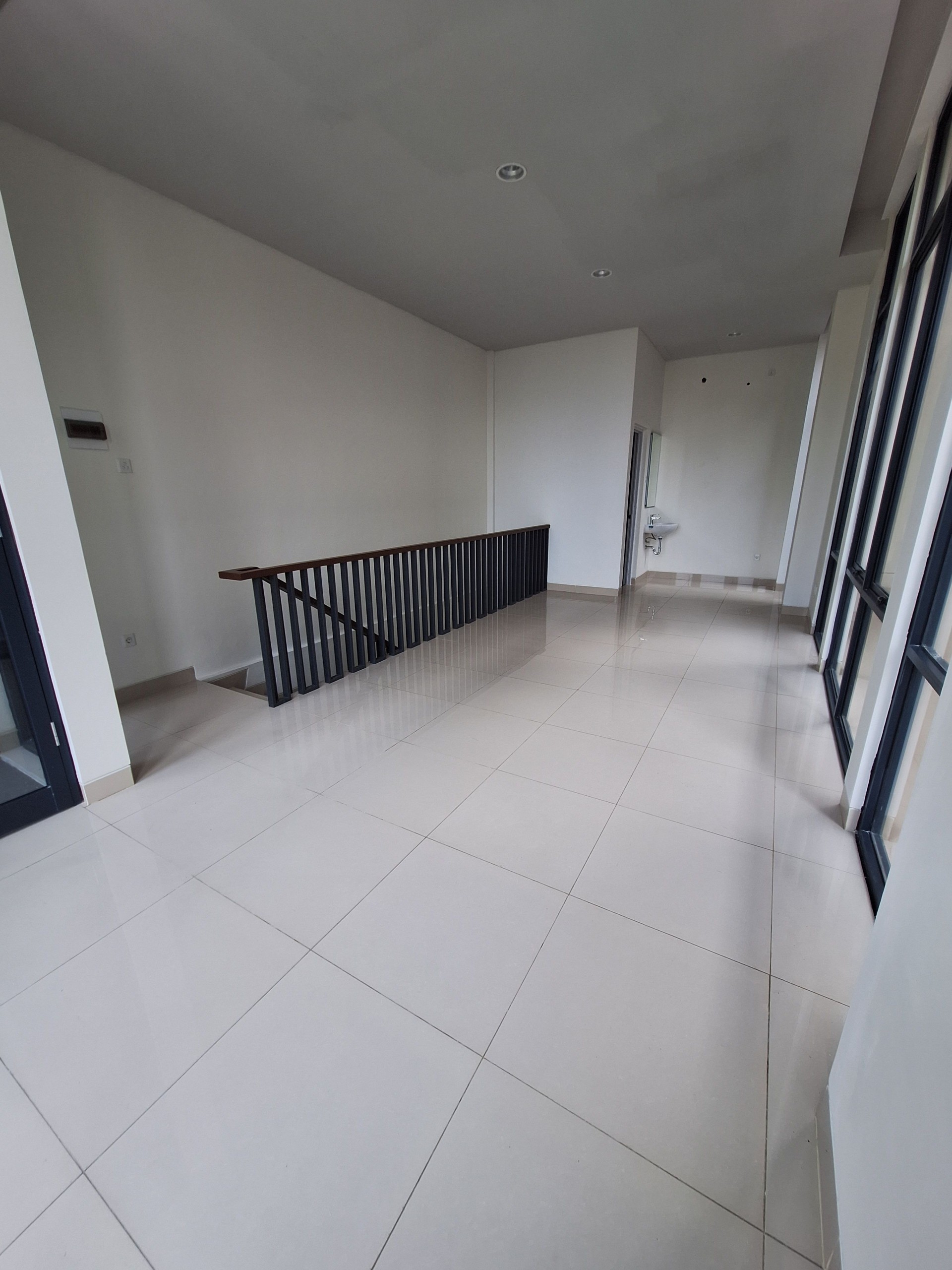 Ruko Disewa di Tangerang, foto 1 dari 5
