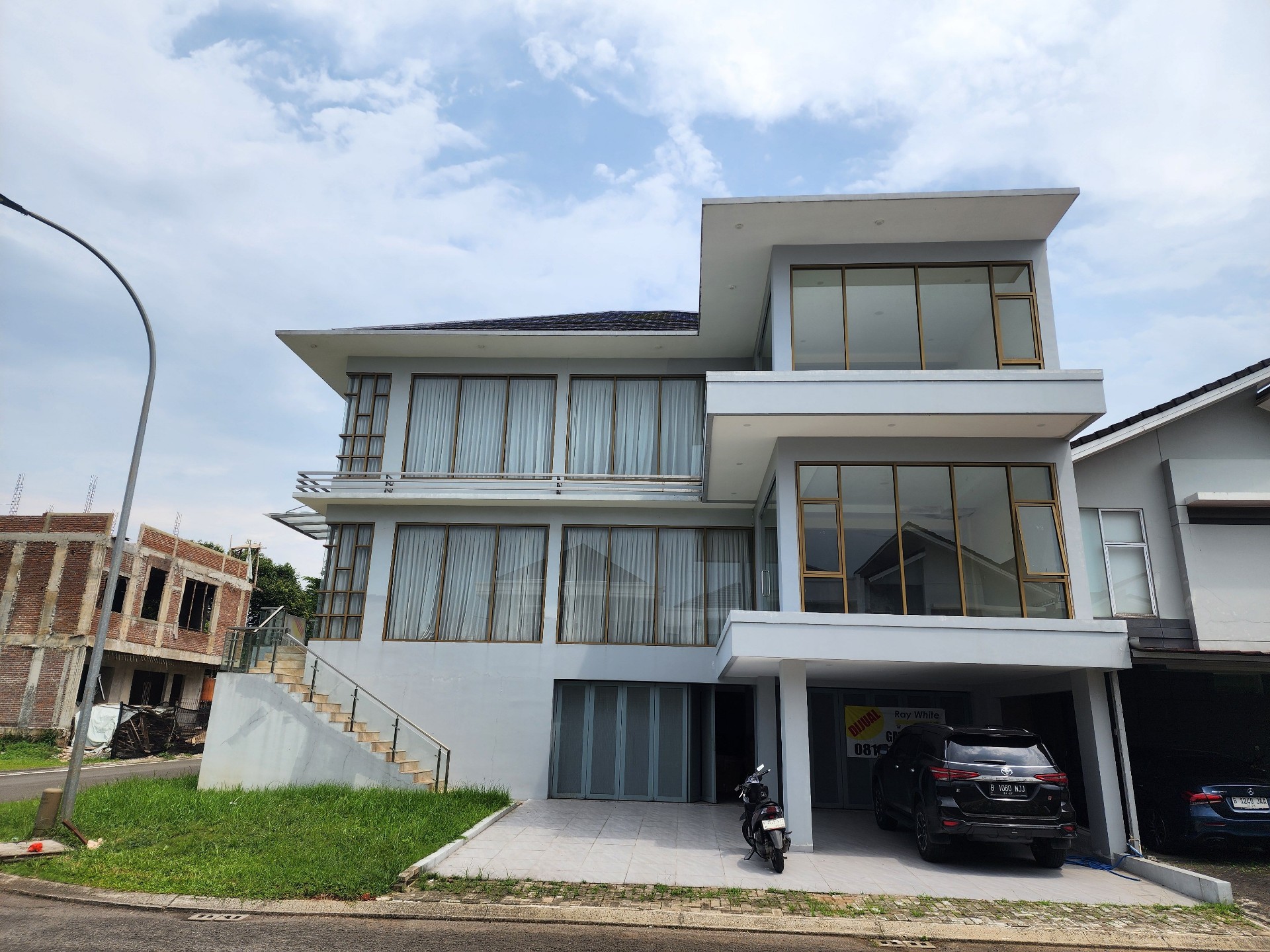 Rumah Dijual di Tangerang, foto 1 dari 9