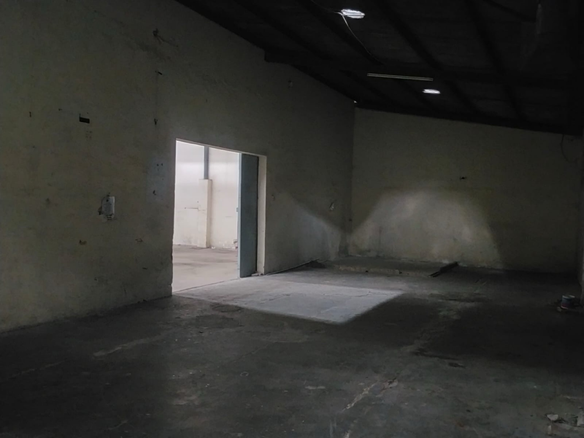 Gudang Dijual di Tangerang, foto 3 dari 7