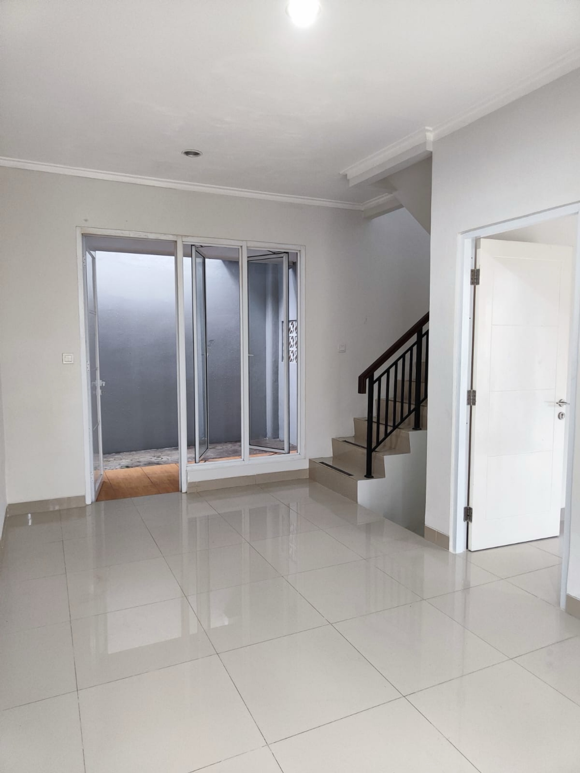 Rumah Disewa di Tangerang, foto 8 dari 9