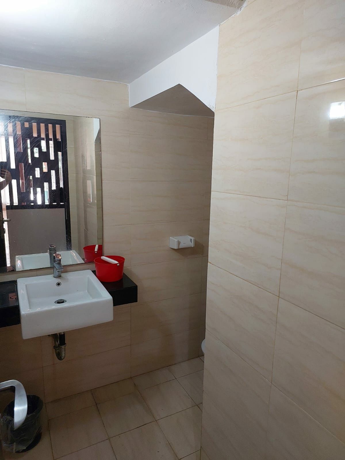 Rumah Dijual di Jakarta Barat, foto 1 dari 10