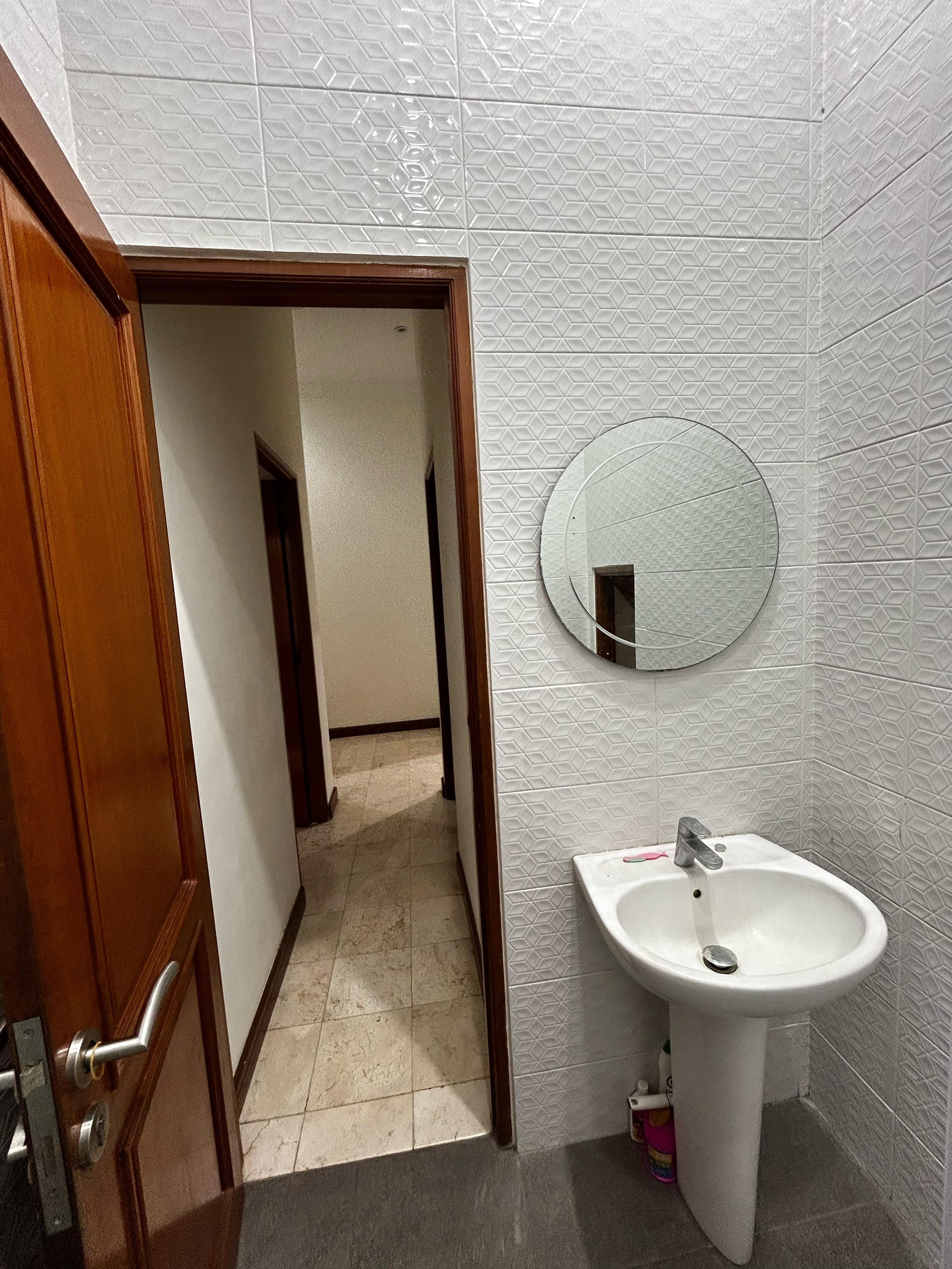 Rumah Dijual di Jakarta Timur, foto 1 dari 10