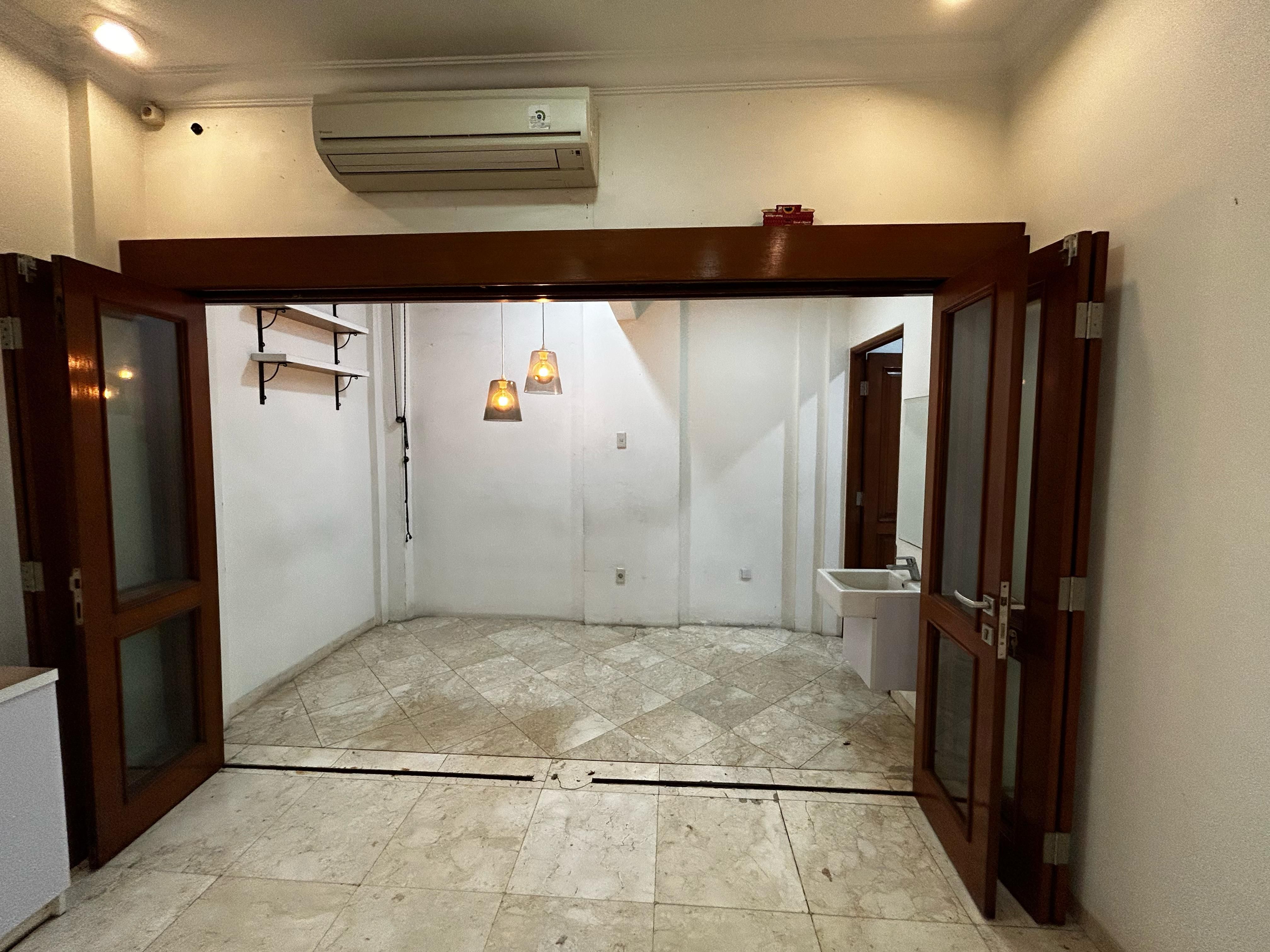 Rumah Dijual di Jakarta Timur, foto 1 dari 10