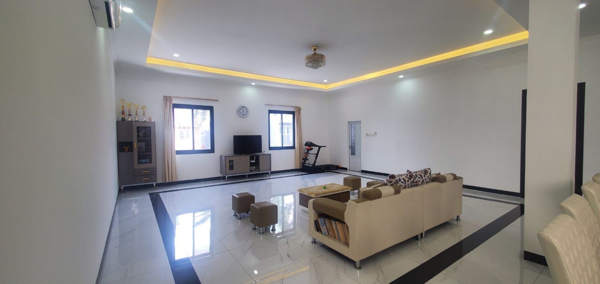 Rumah Dijual di Jakarta Barat, foto 1 dari 10