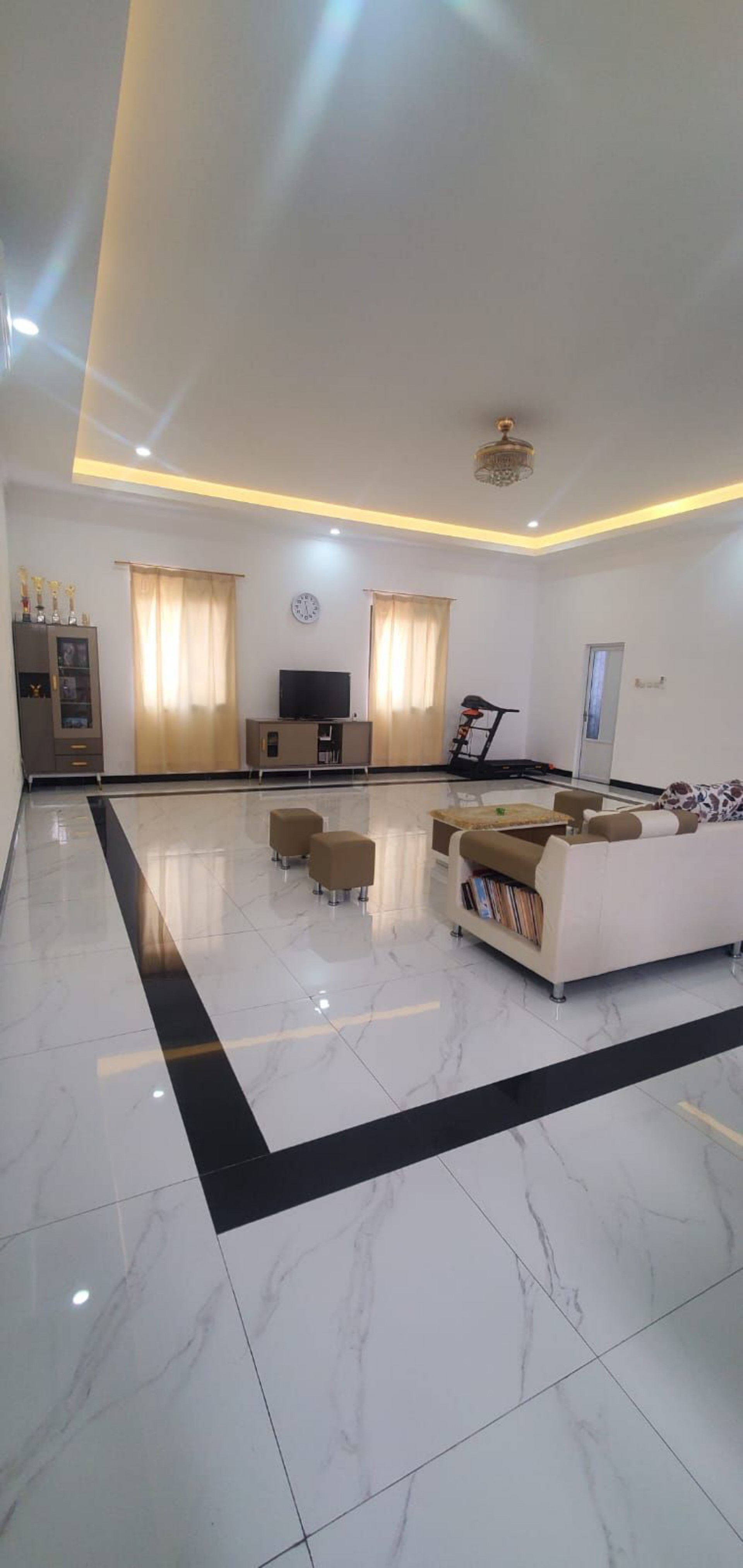 Rumah Dijual di Jakarta Barat, foto 1 dari 10