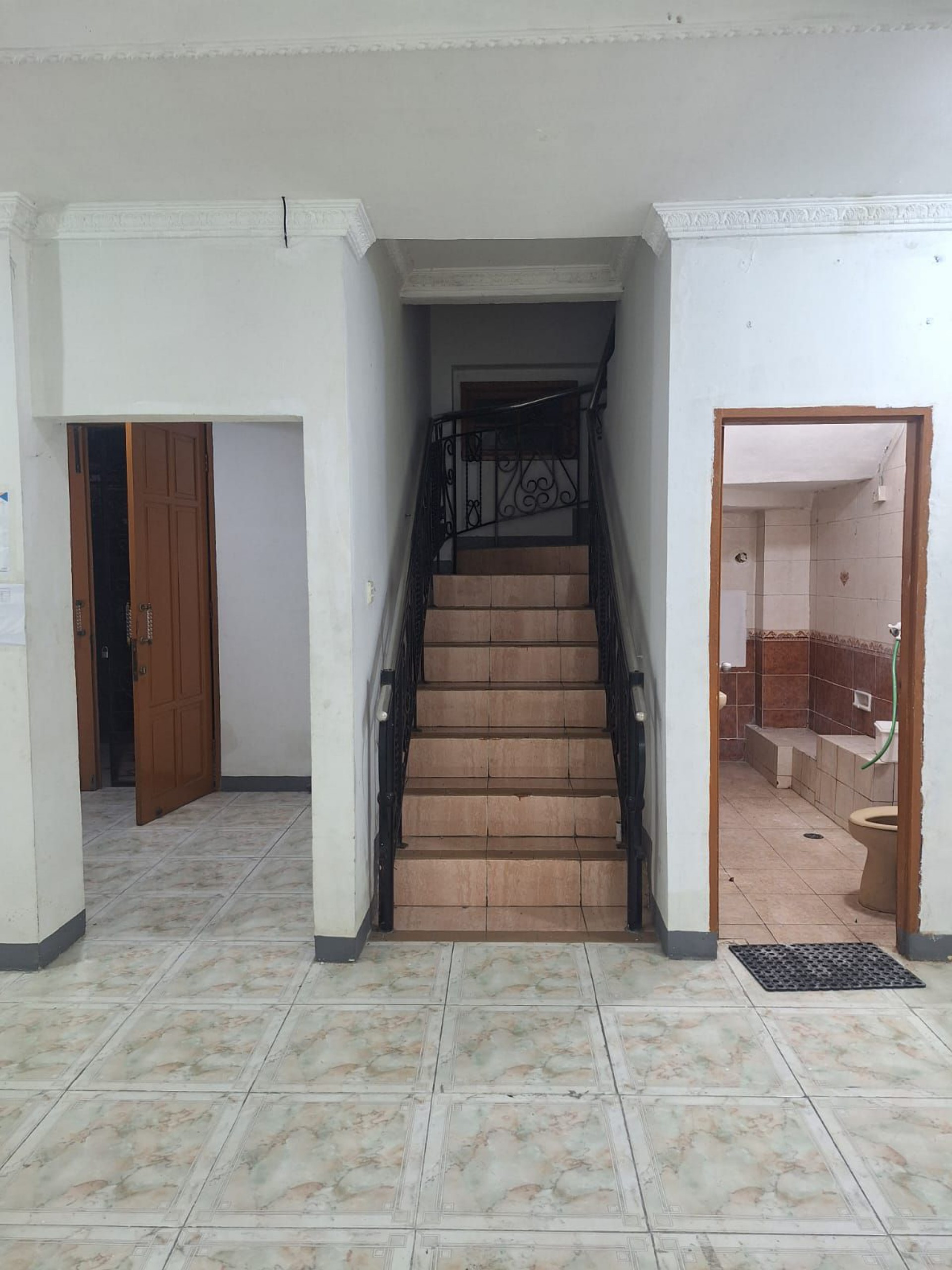 Rumah Dijual di Jakarta Barat, foto 1 dari 6