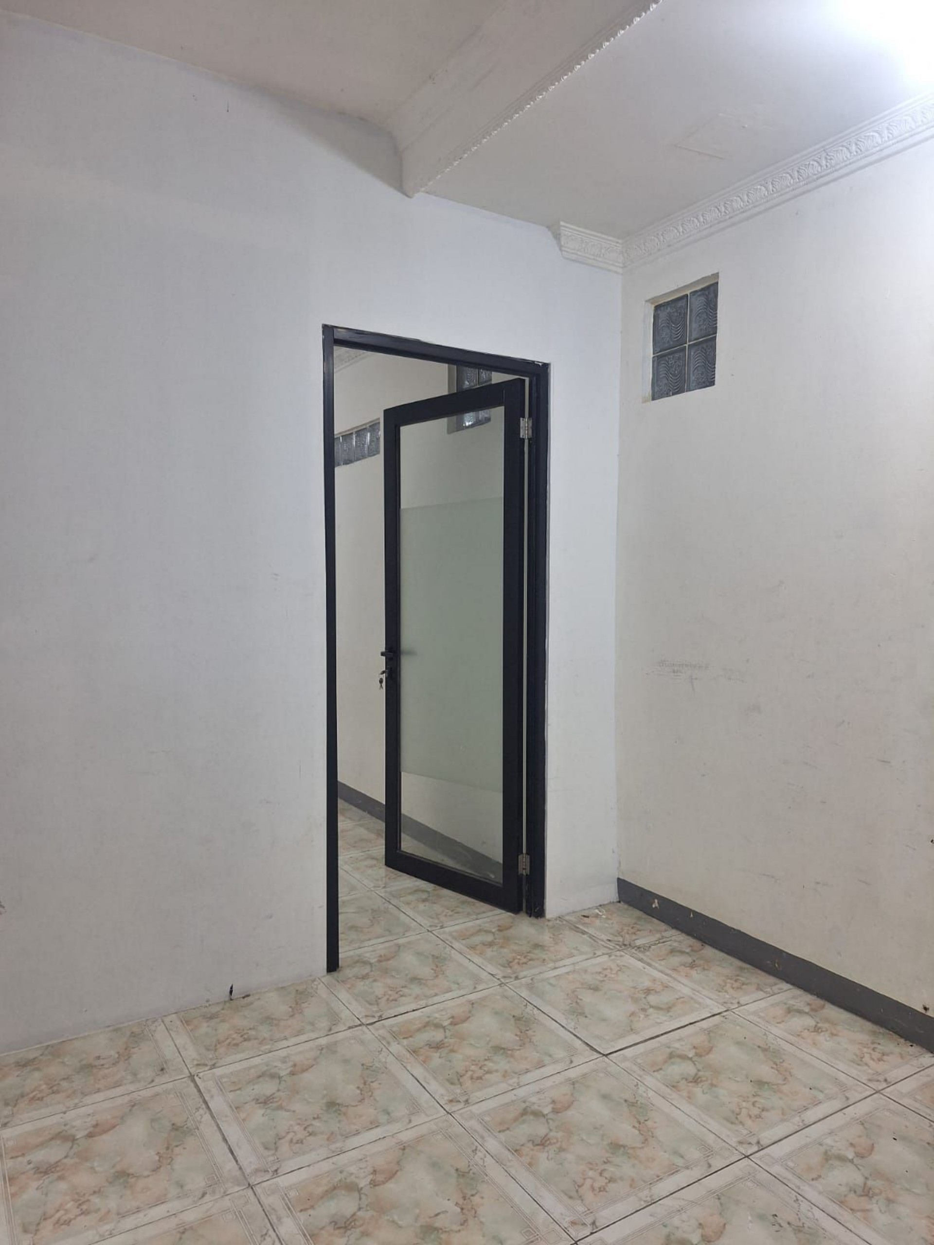 Rumah Dijual di Jakarta Barat, foto 1 dari 6