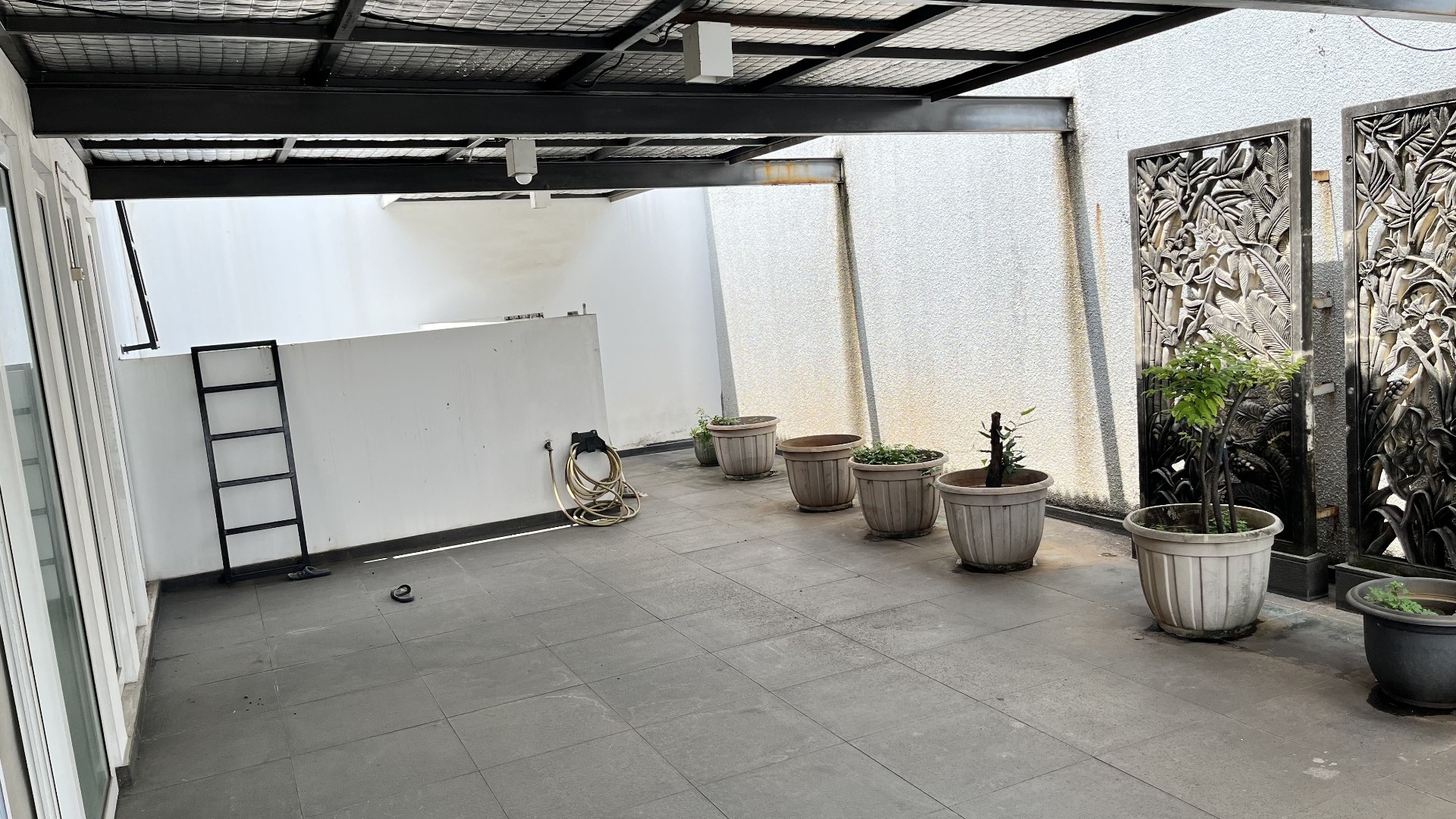 Rumah Dijual di Jakarta Barat, foto 1 dari 10