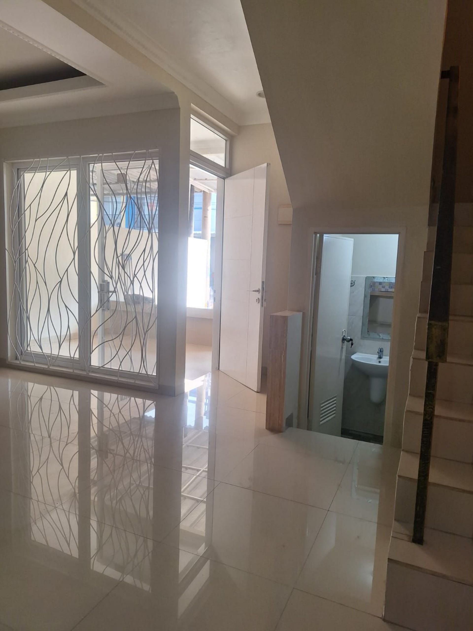 Rumah Dijual di Jakarta Barat, foto 1 dari 6