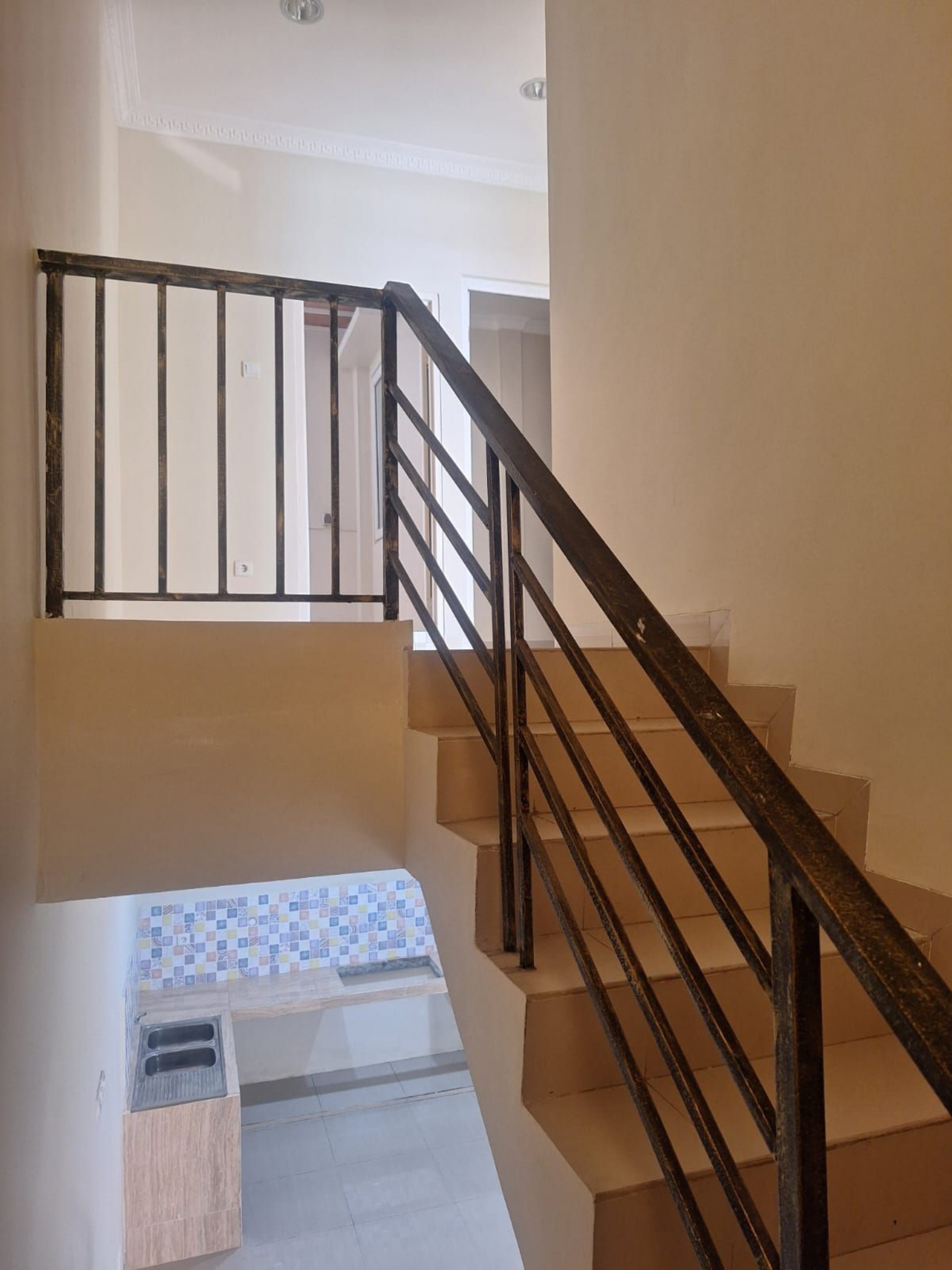 Rumah Dijual di Jakarta Barat, foto 1 dari 6