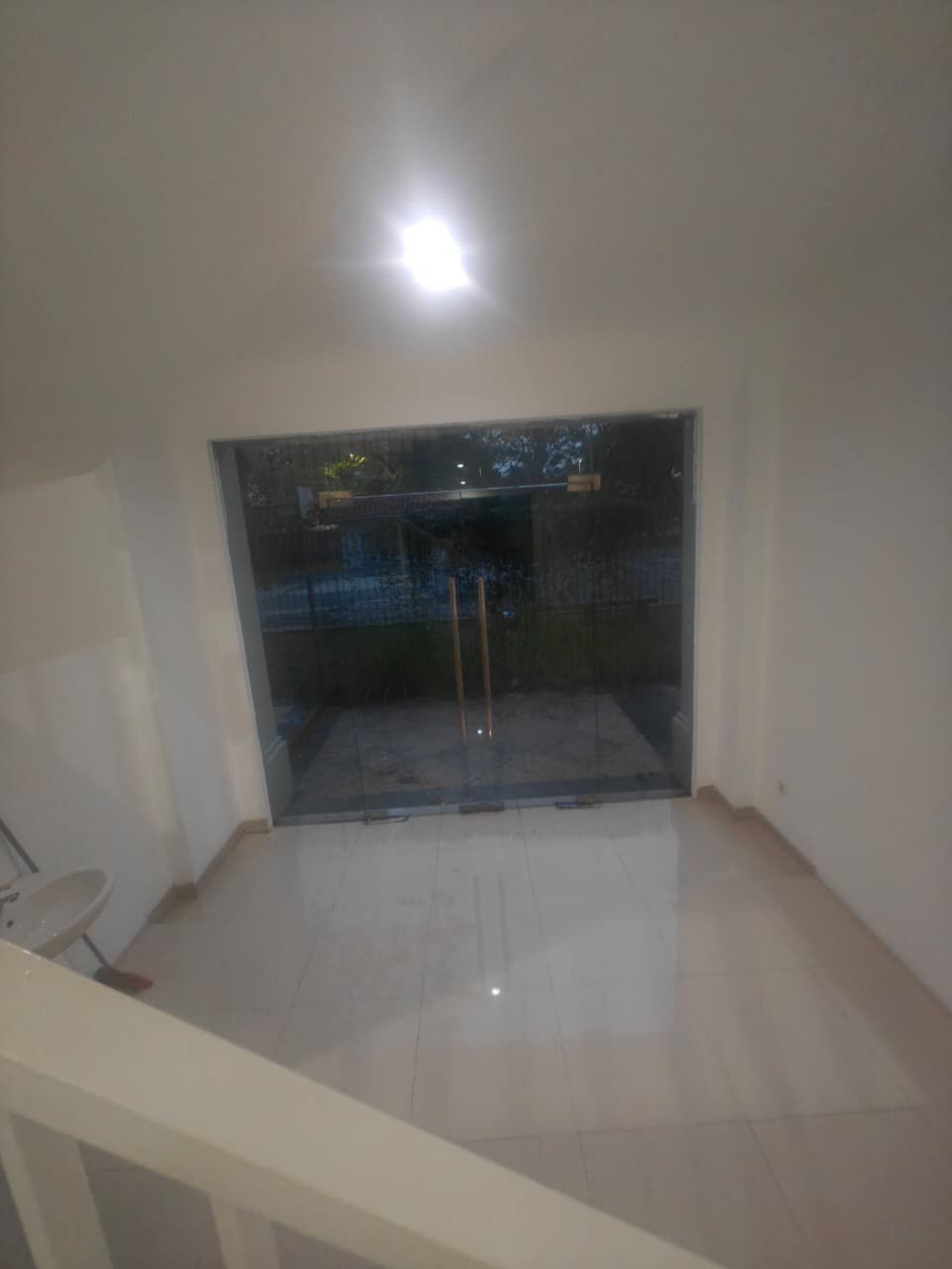 Ruko Disewa di Jakarta Barat, foto 1 dari 7