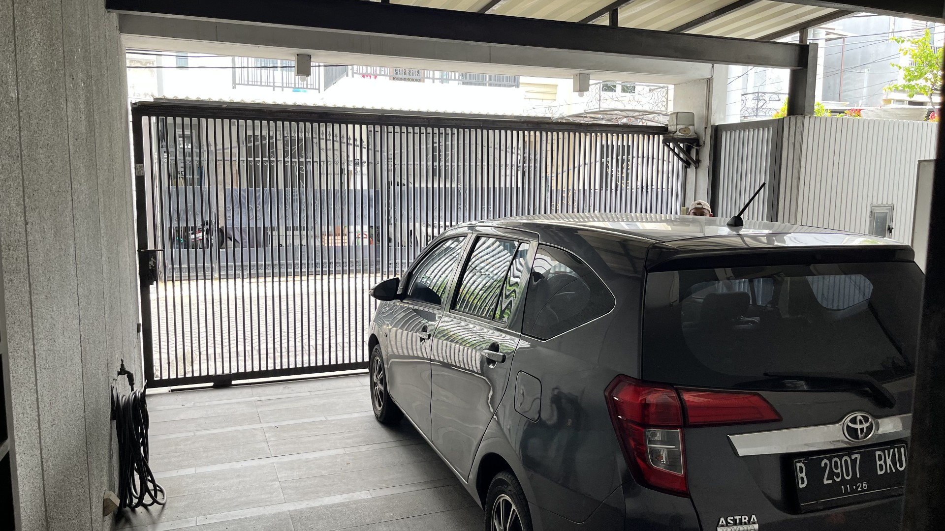 Rumah Dijual di Jakarta Barat, foto 1 dari 10