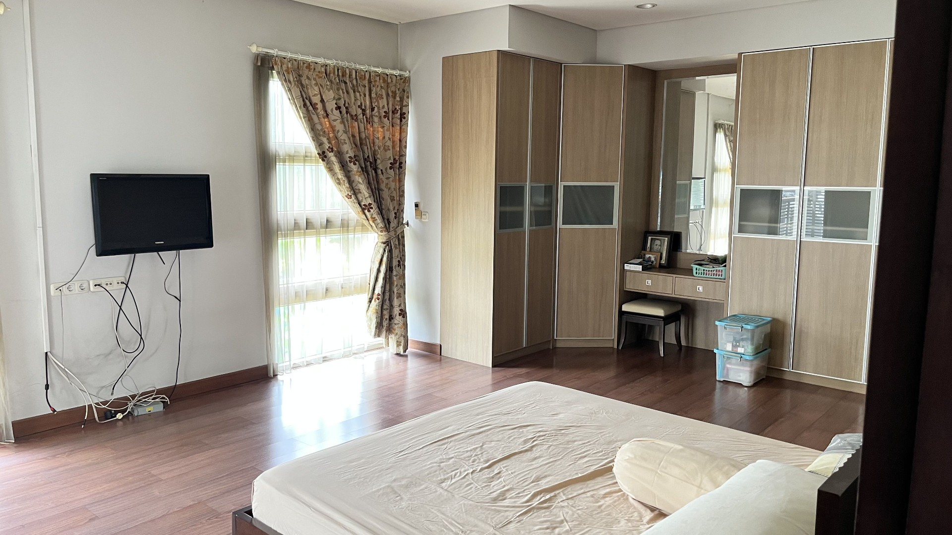 Rumah Dijual di Jakarta Barat, foto 1 dari 10