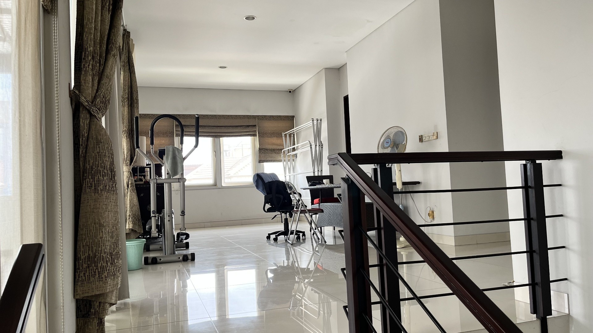 Rumah Dijual di Jakarta Barat, foto 1 dari 10