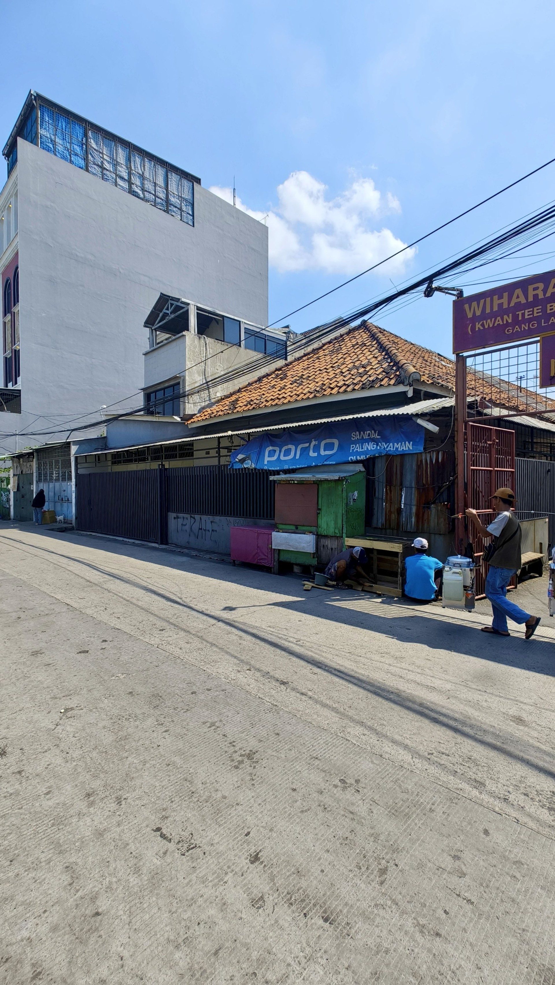 Rumah Disewa di Jakarta Barat, foto 1 dari 10