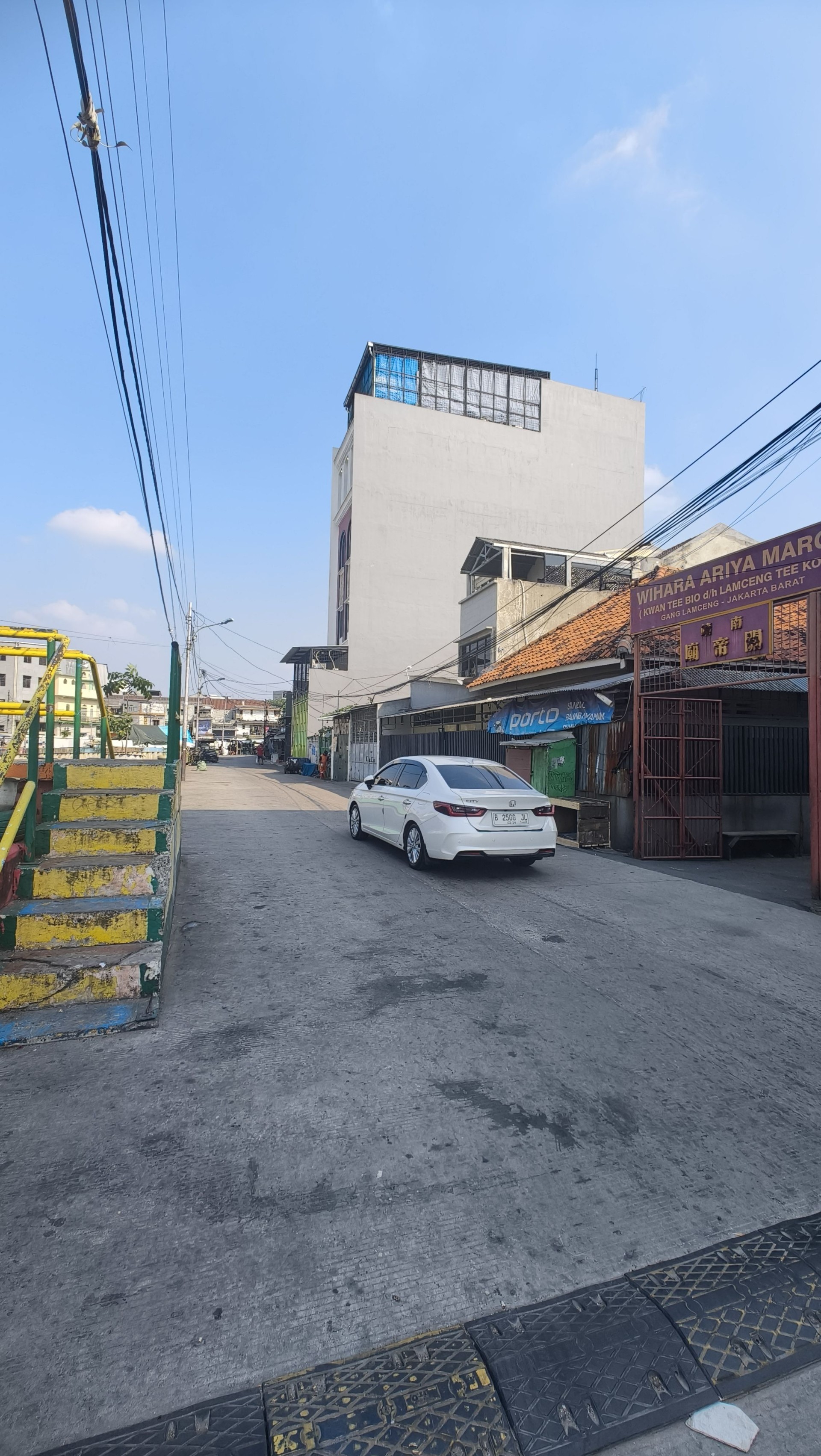 Rumah Disewa di Jakarta Barat, foto 1 dari 10