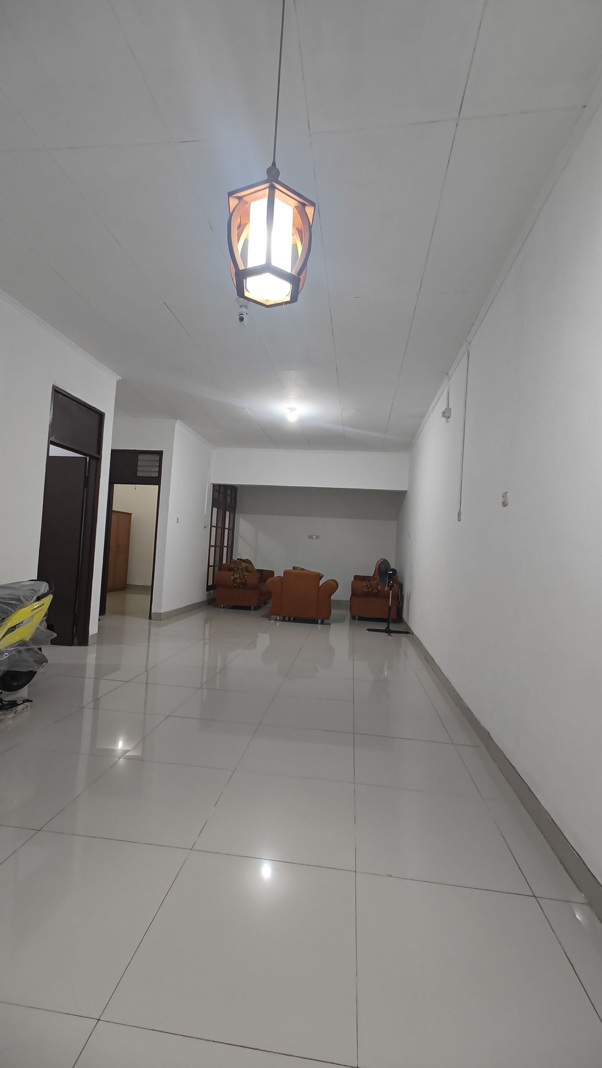 Rumah Disewa di Jakarta Barat, foto 1 dari 10