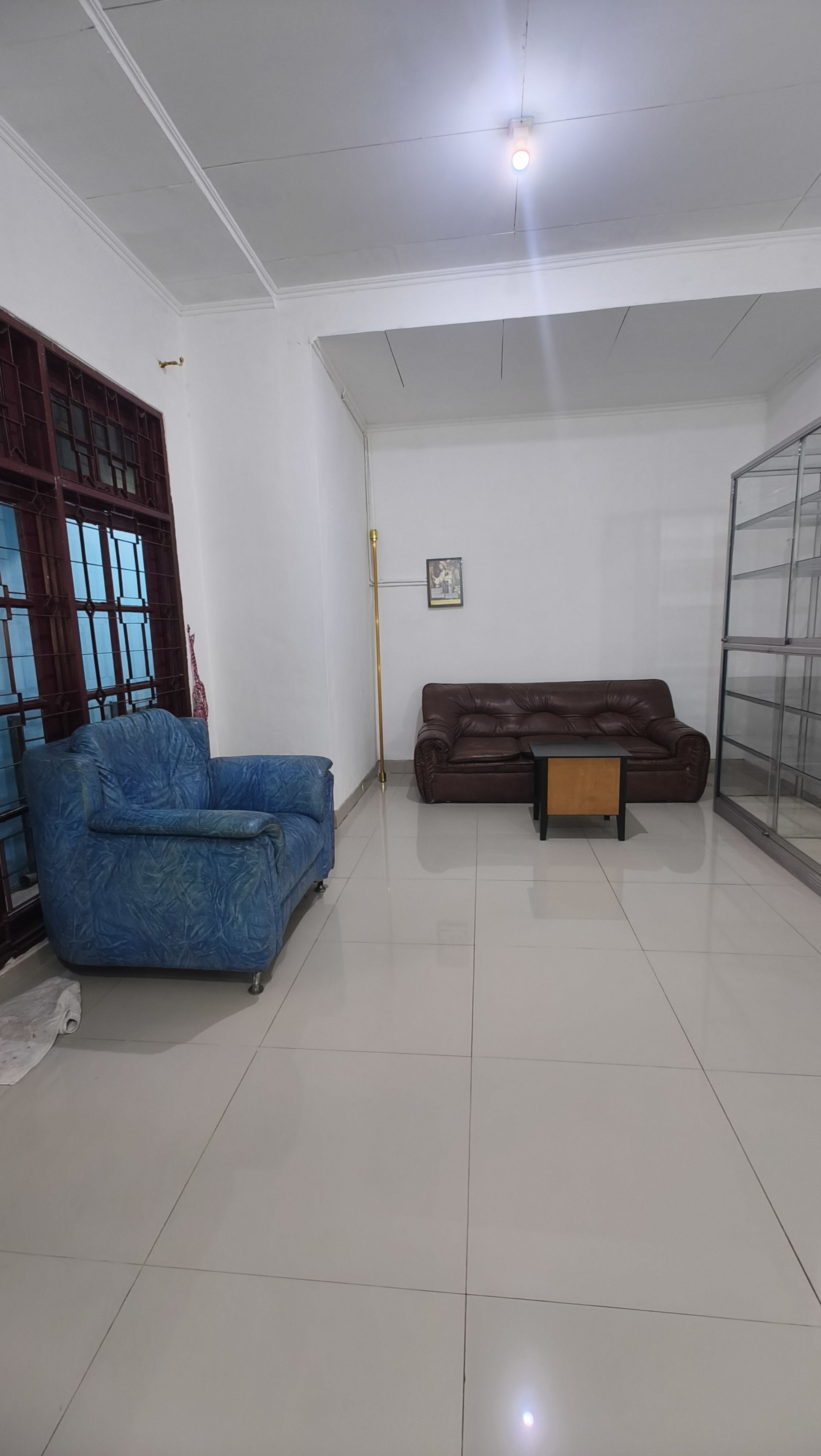 Rumah Disewa di Jakarta Barat, foto 1 dari 10