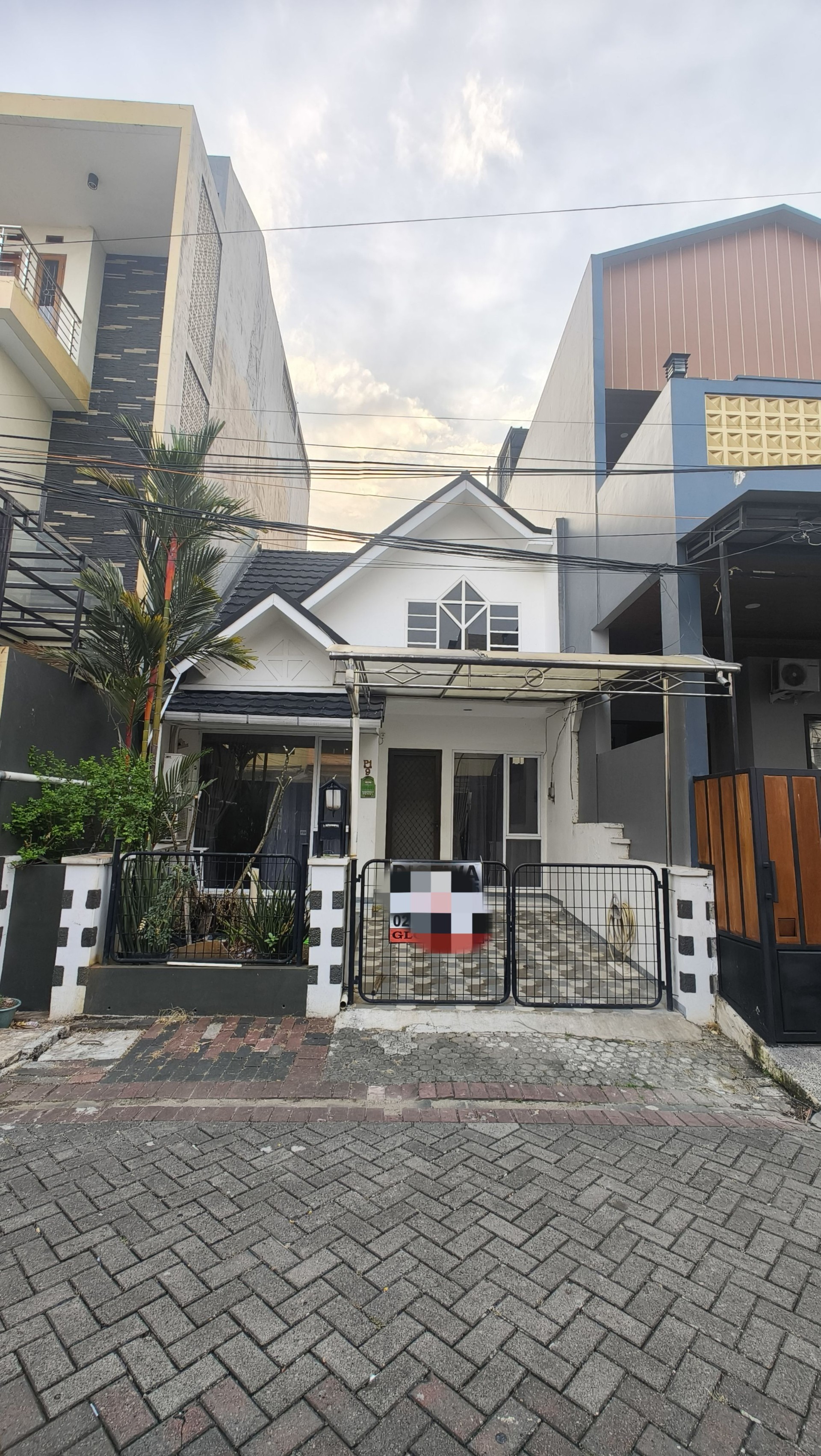 Rumah Disewa di Jakarta Barat, foto 1 dari 5
