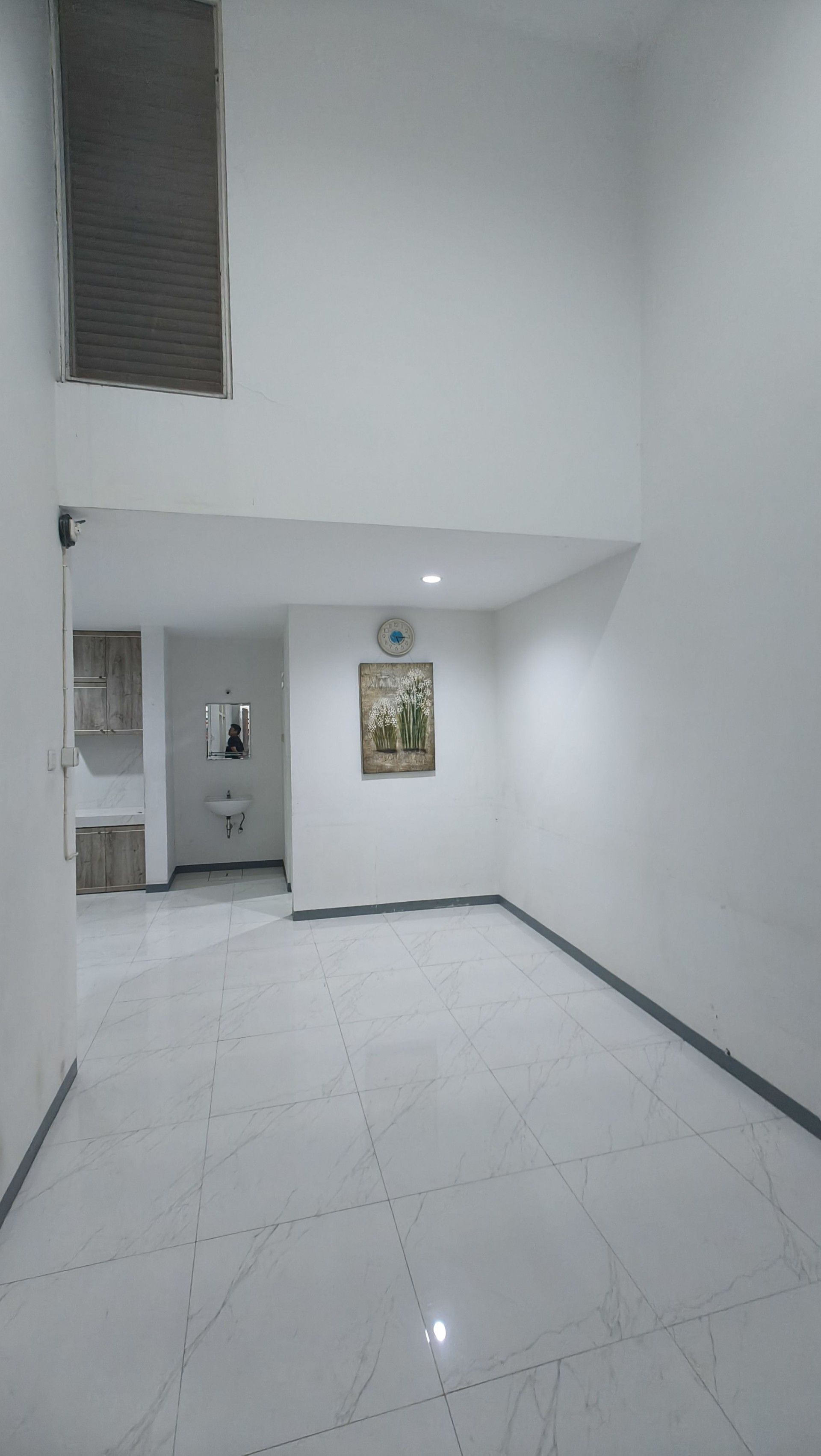 Rumah Disewa di Jakarta Barat, foto 1 dari 5