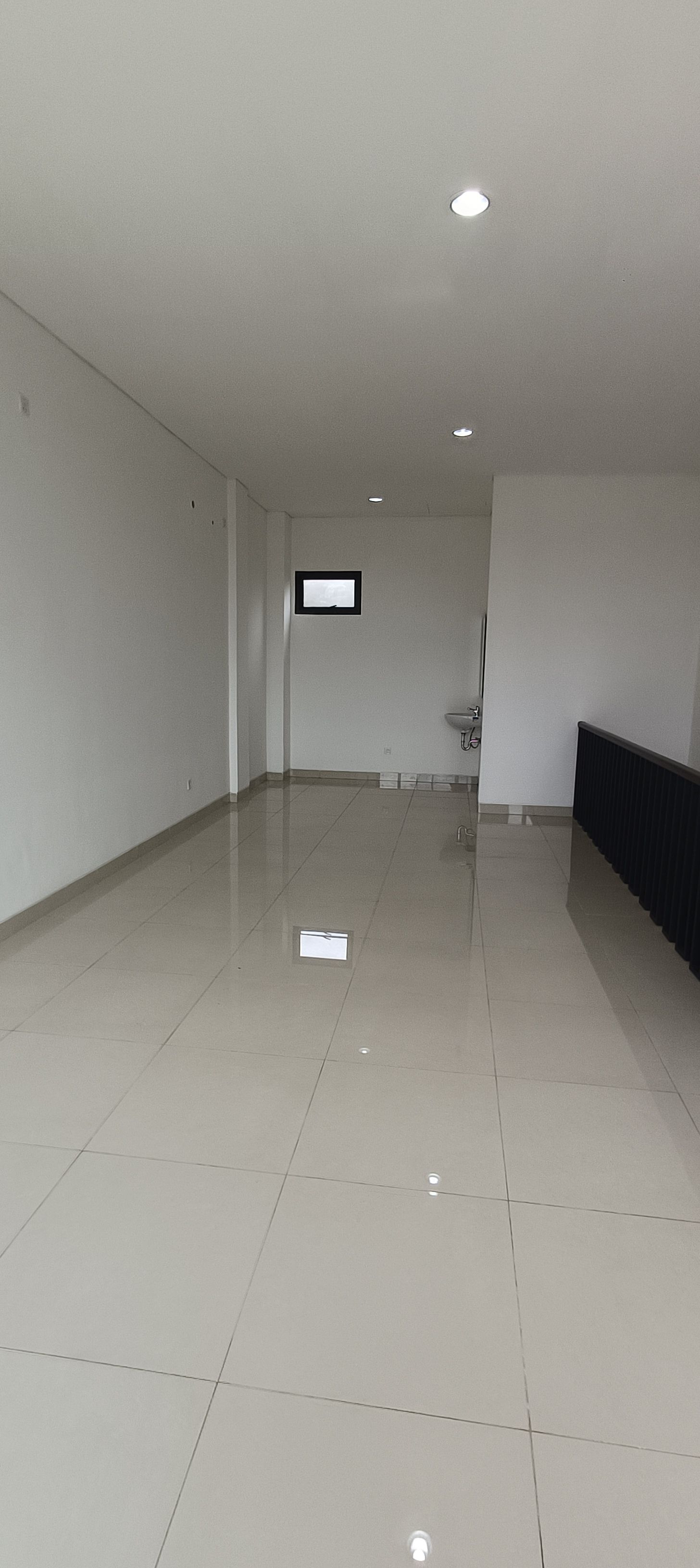 Ruko Disewa di Tangerang, foto 1 dari 8