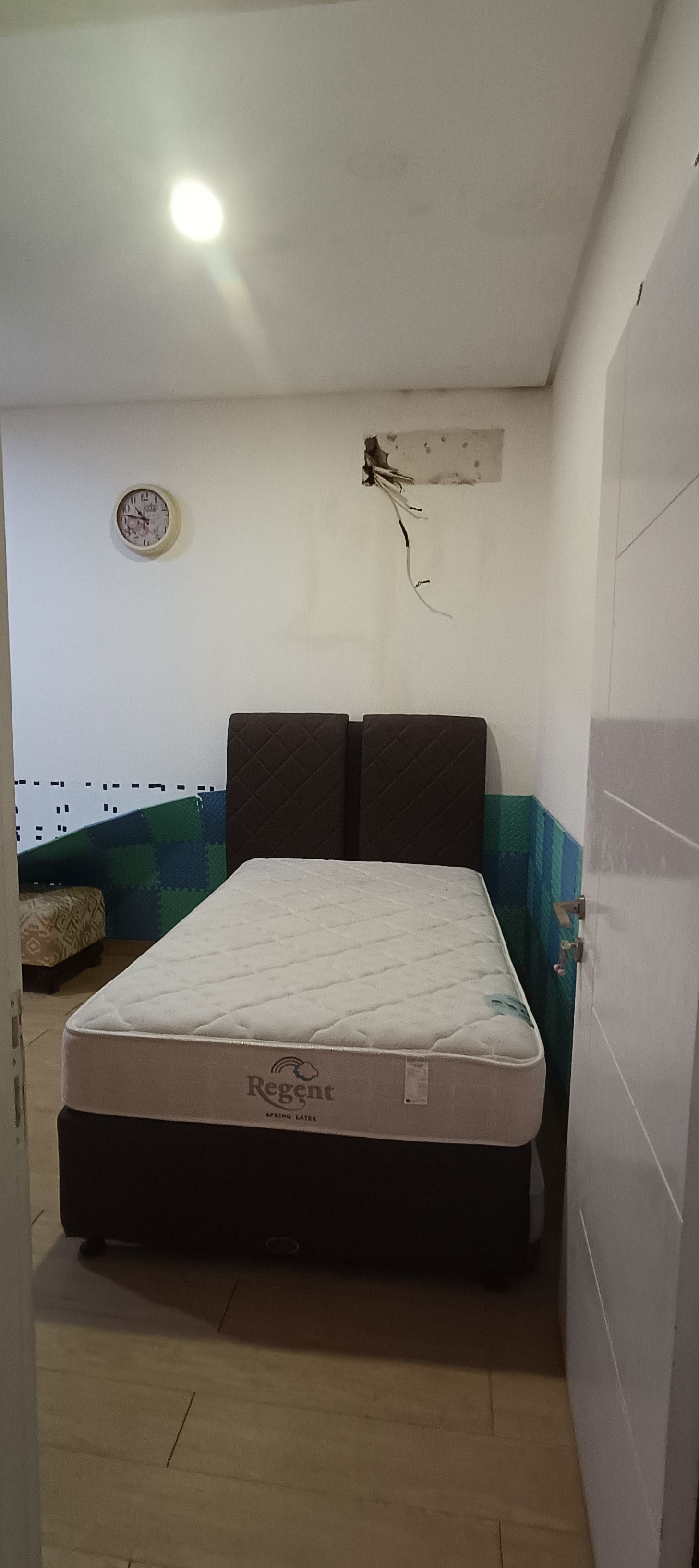 Rumah Disewa di Jakarta Barat, foto 2 dari 10