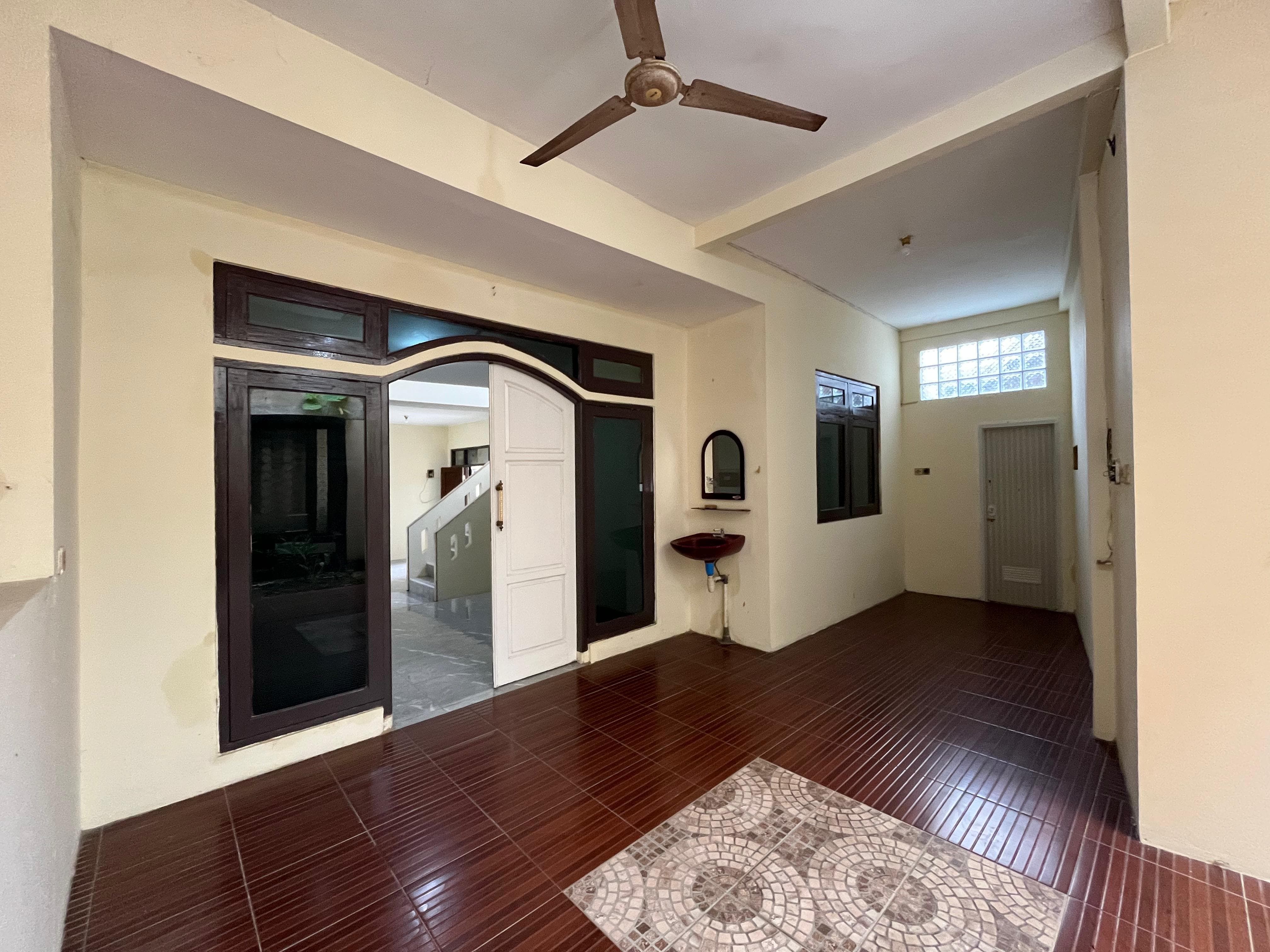 Rumah Dijual di Jakarta Timur, foto 1 dari 10