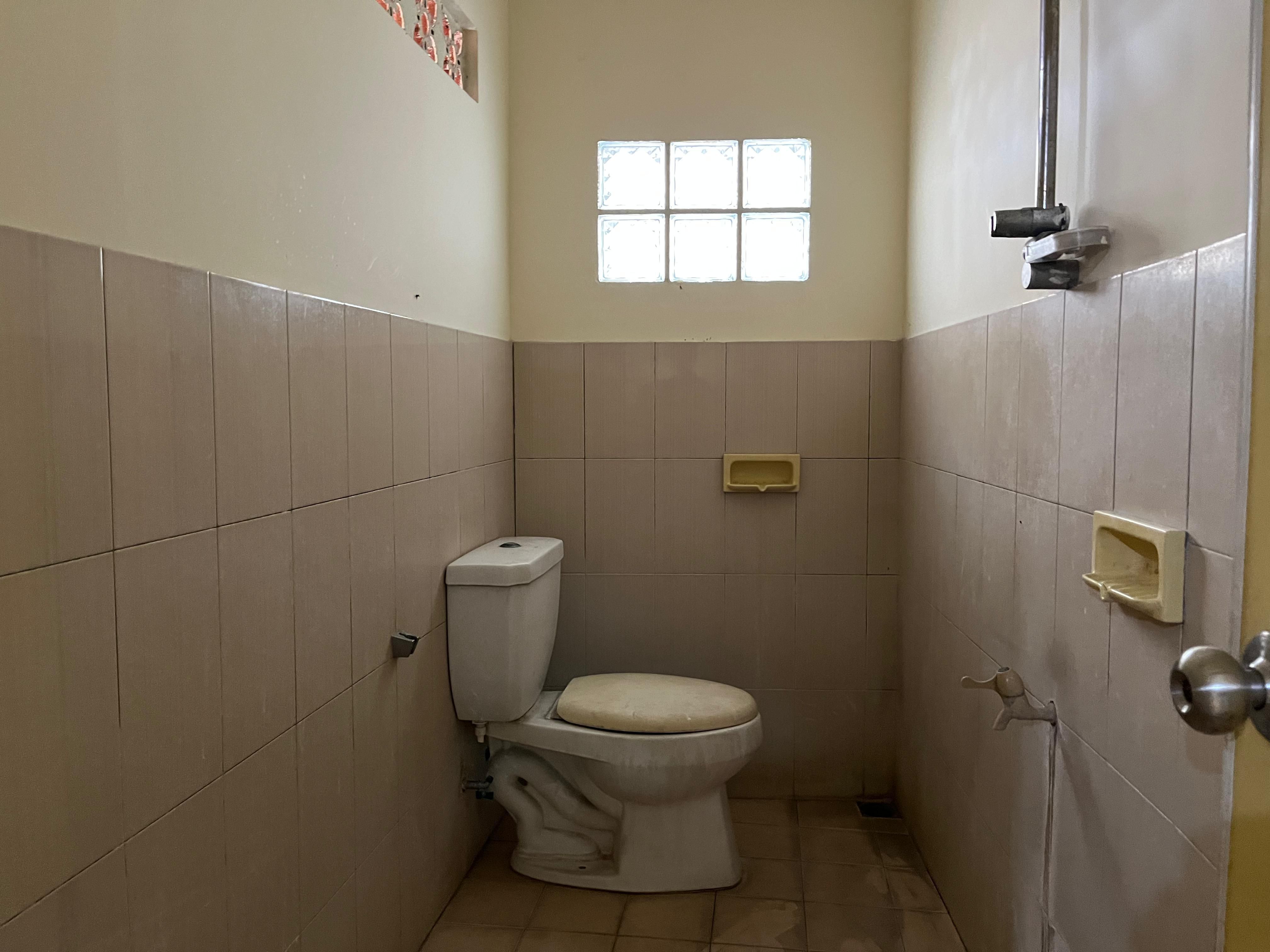 Rumah Dijual di Jakarta Timur, foto 1 dari 10