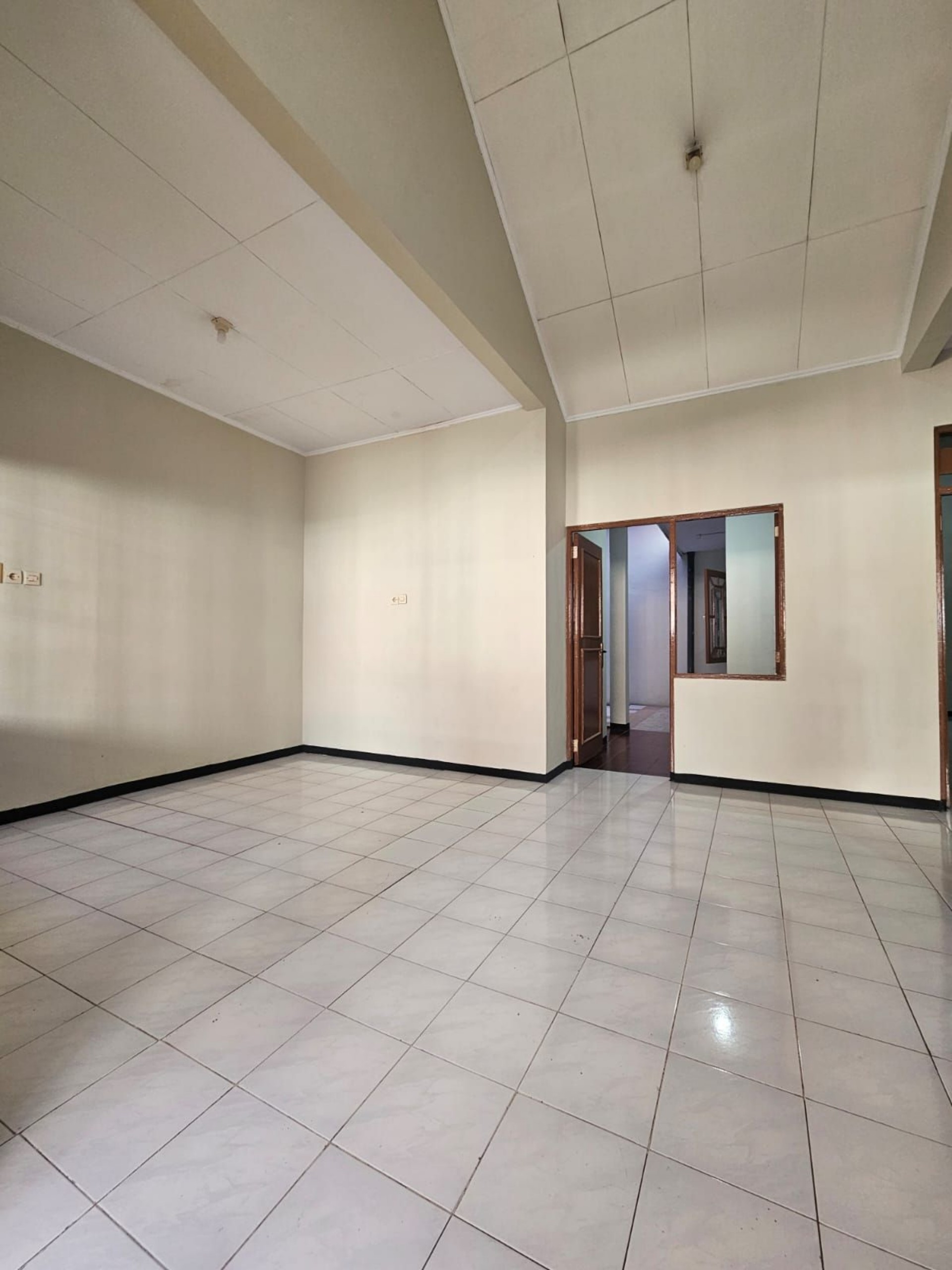 Rumah Dijual di Tangerang, foto 1 dari 10