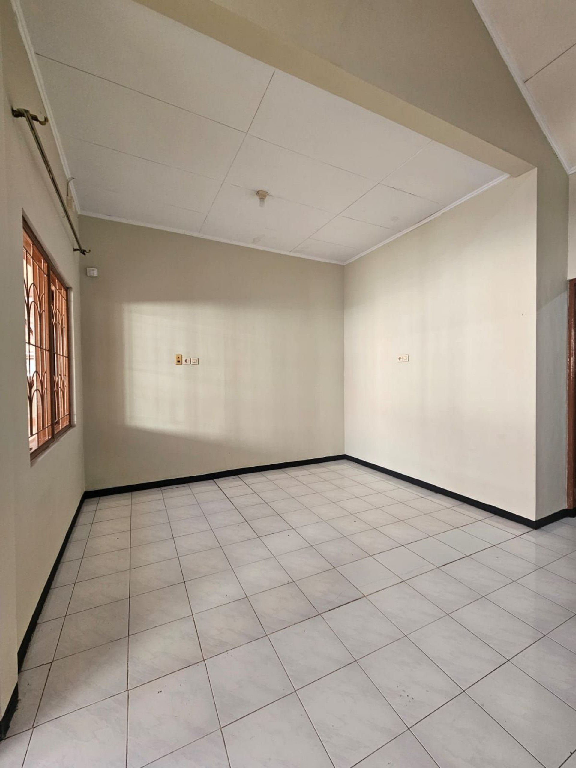 Rumah Dijual di Tangerang, foto 1 dari 10