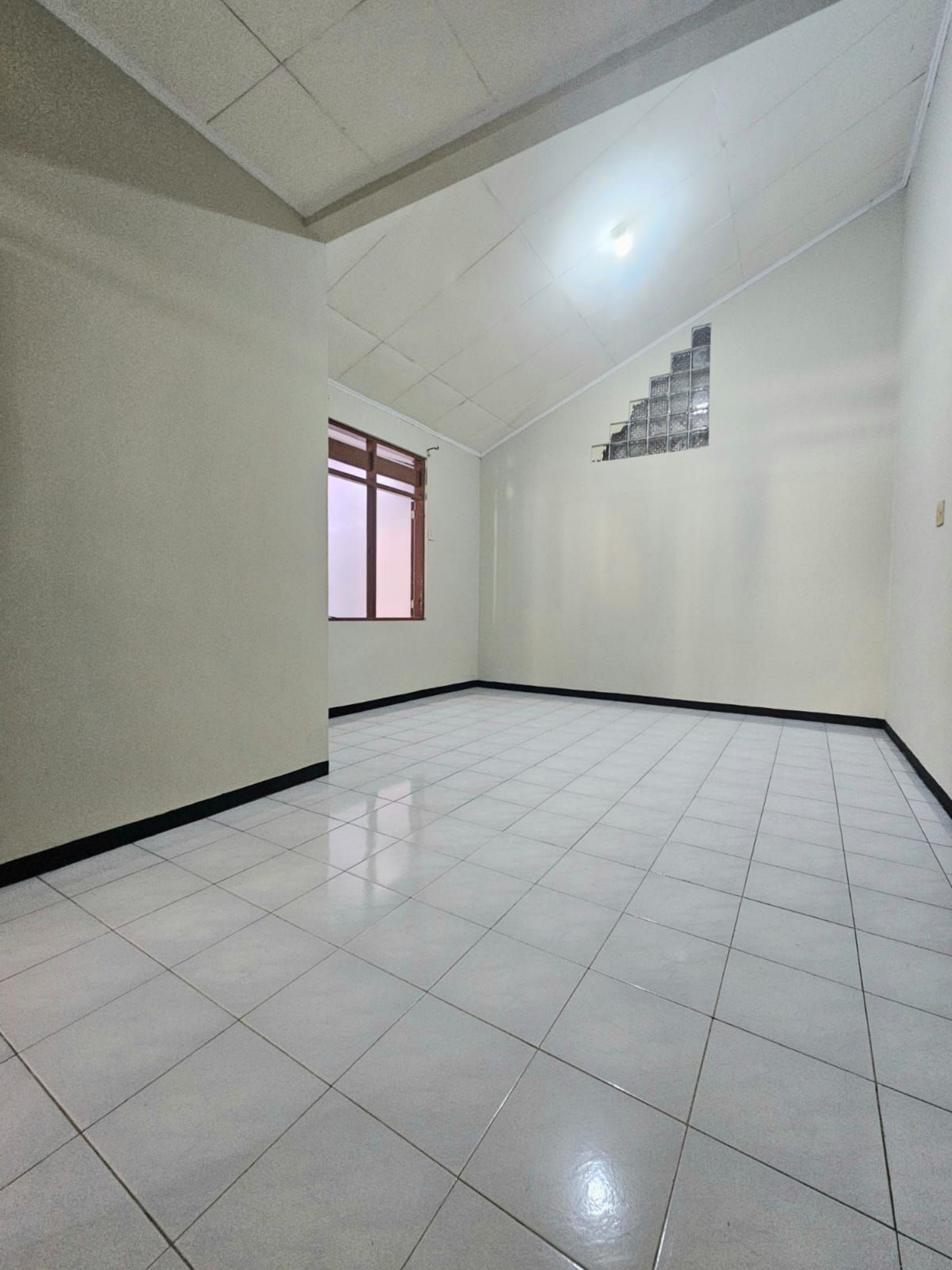 Rumah Dijual di Tangerang, foto 1 dari 10