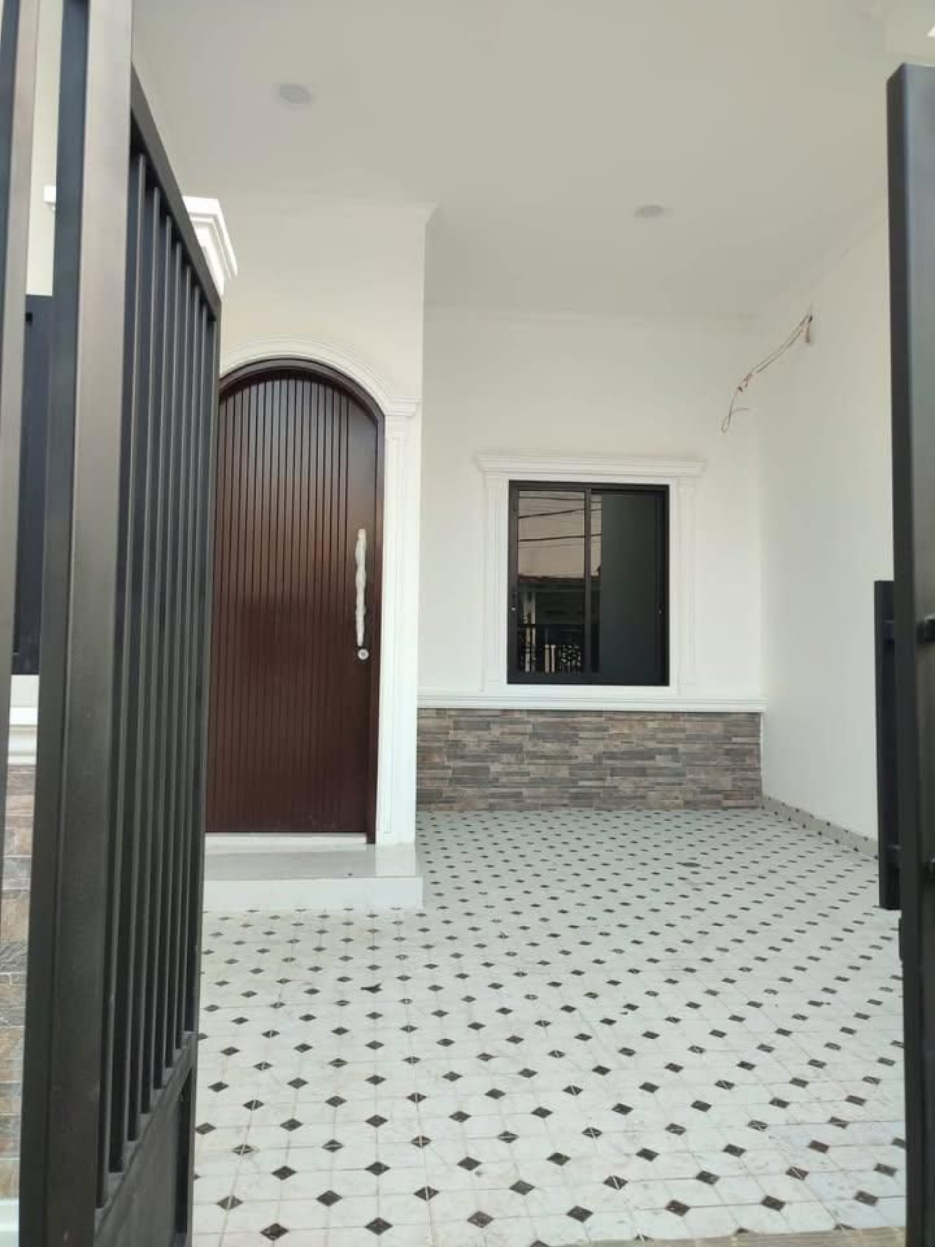 Rumah Dijual di Tangerang, foto 2 dari 8
