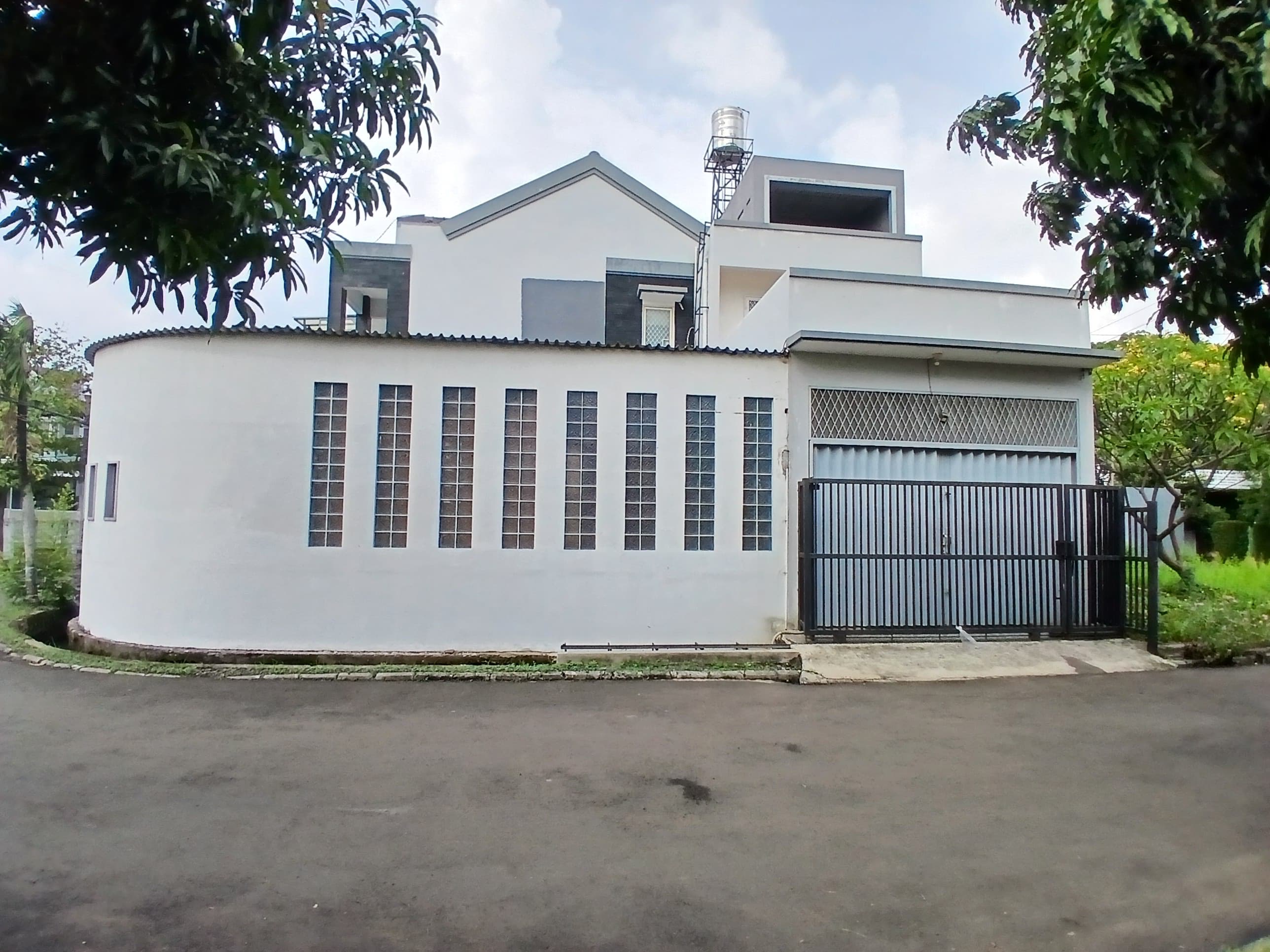 Rumah Dijual di Jakarta Barat, foto 2 dari 10