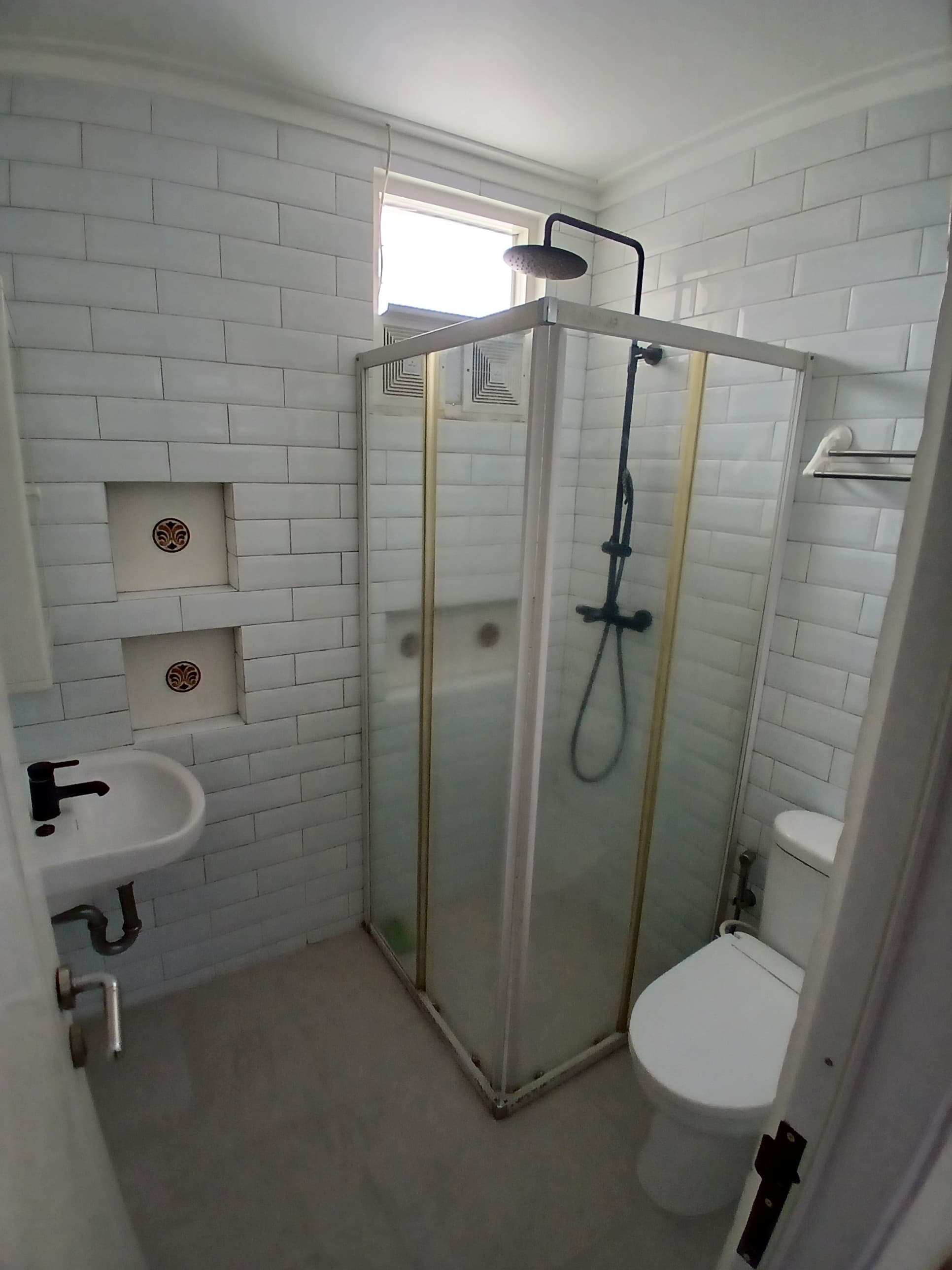 Rumah Dijual di Jakarta Barat, foto 8 dari 10