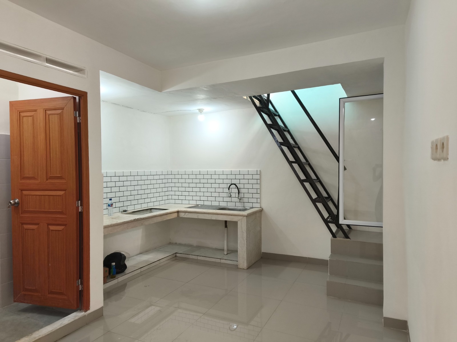 Rumah Dijual di Jakarta Barat, foto 3 dari 10