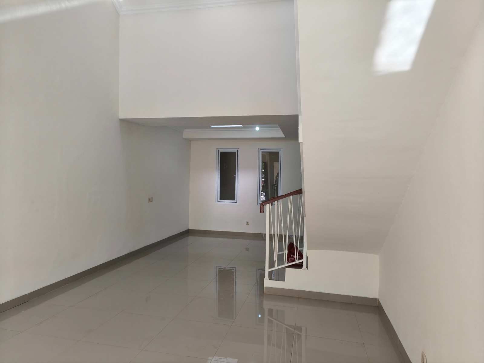 Rumah Dijual di Jakarta Barat, foto 6 dari 10