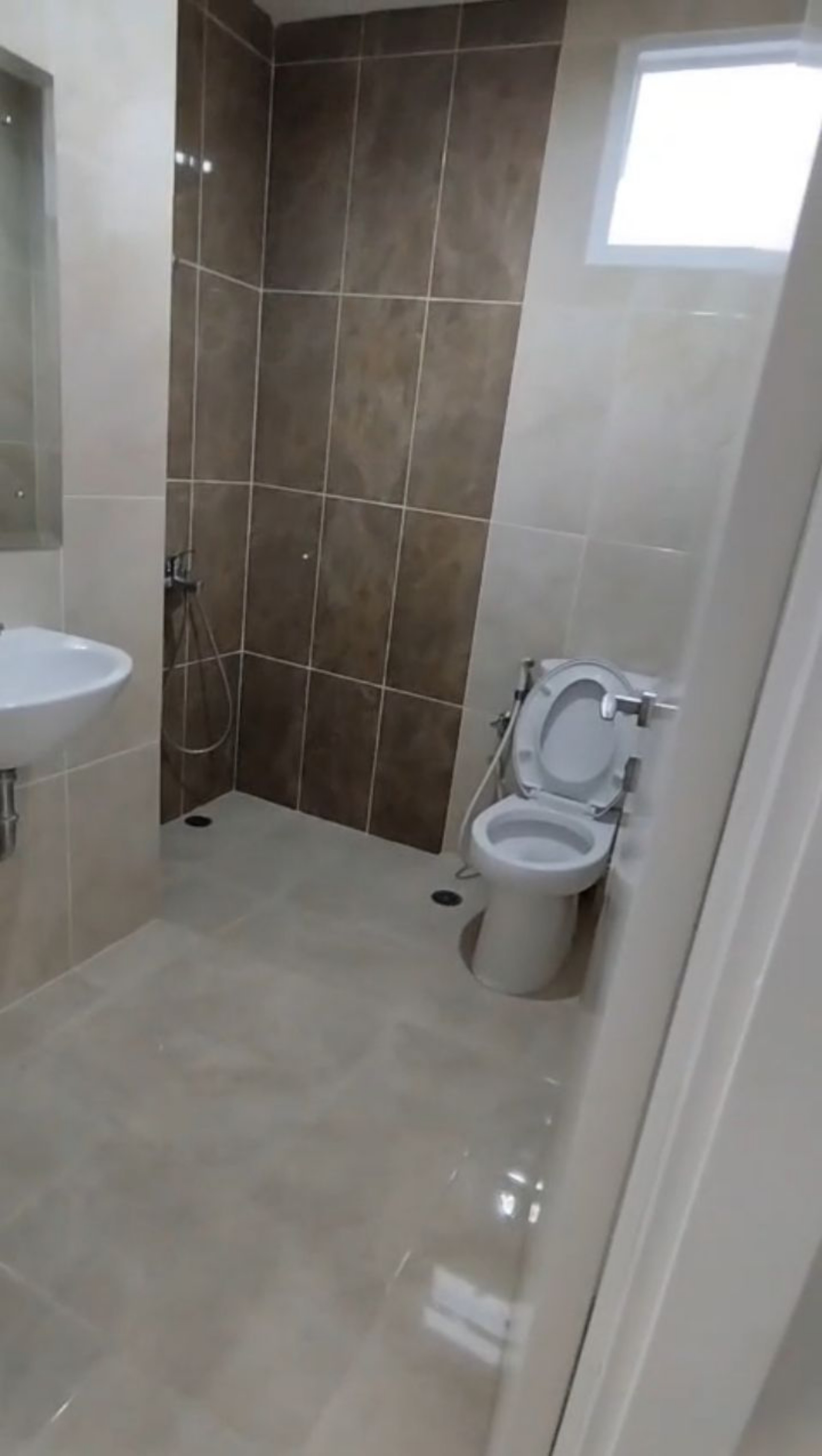 Rumah Disewa di Tangerang, foto 10 dari 10