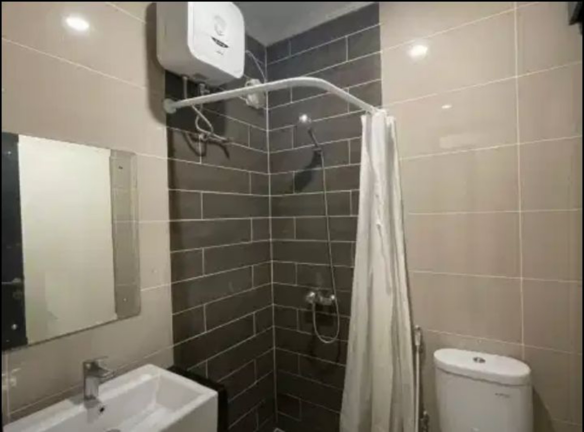 Rumah Disewa di Tangerang, foto 7 dari 7